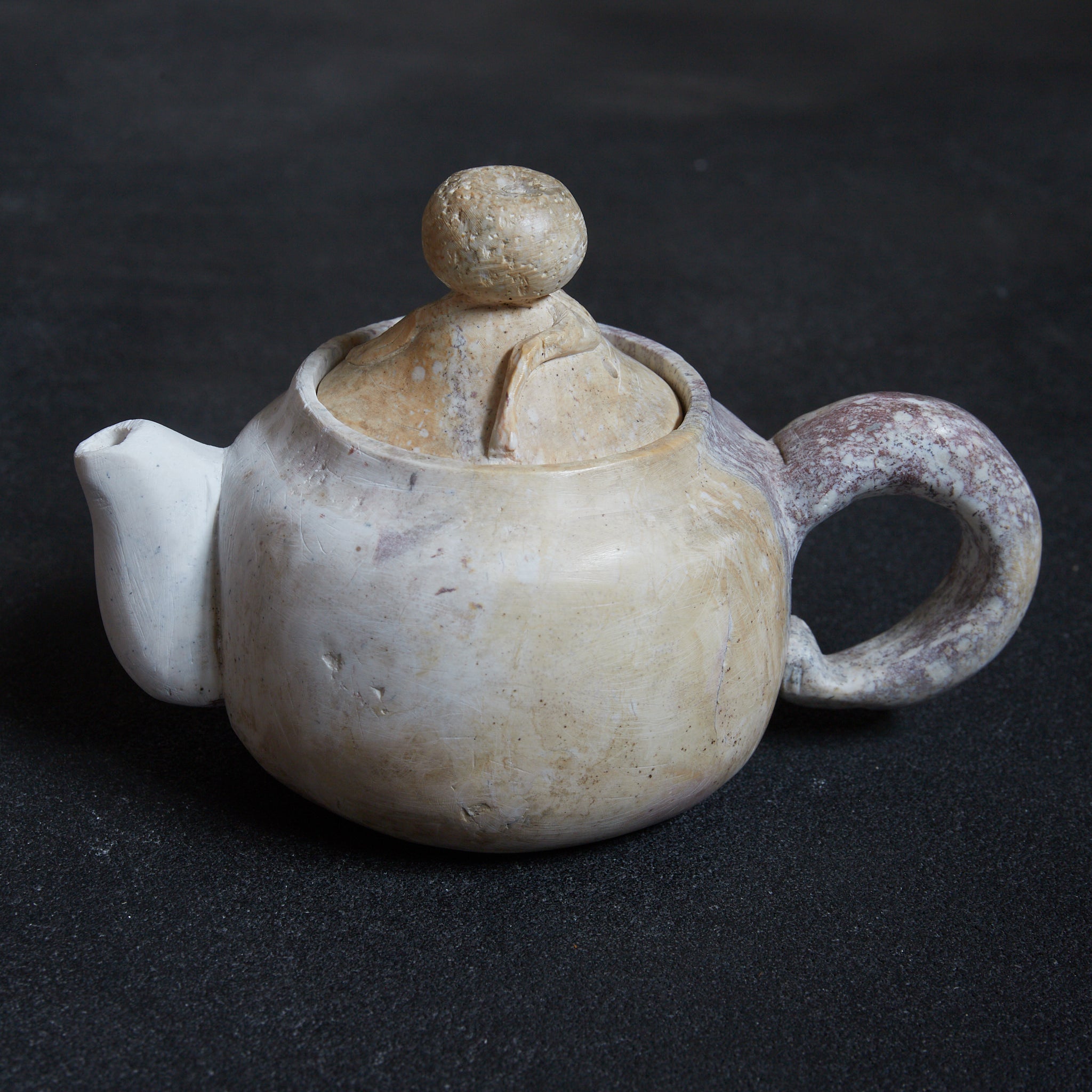 清代 石彫葉刻文茶壺（急須）（1616–1911CE）