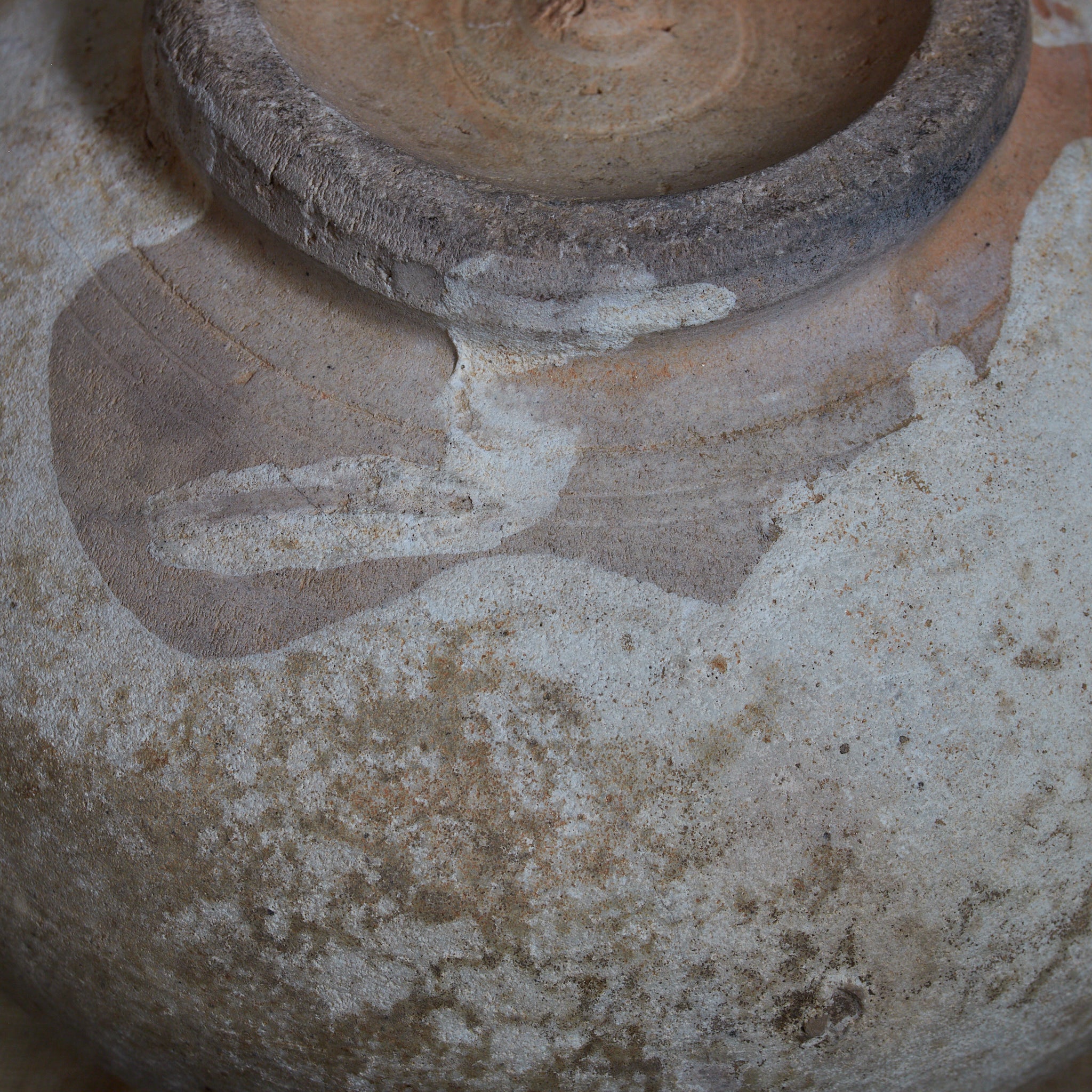 李朝 粉青粉引手丸壺（1392–1897CE）