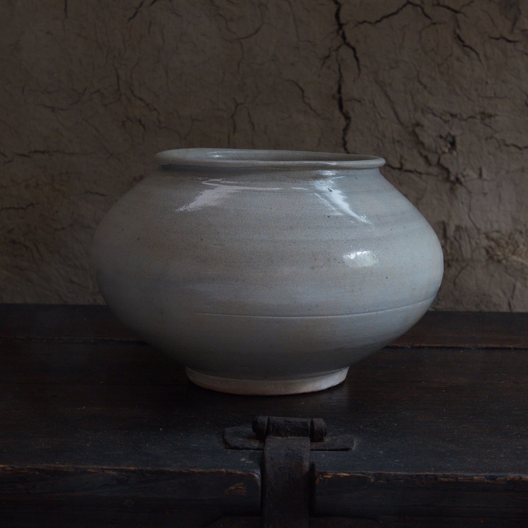 李朝 金海手白磁丸壺（1392–1897CE） | 入蘆花（ロカニイル）