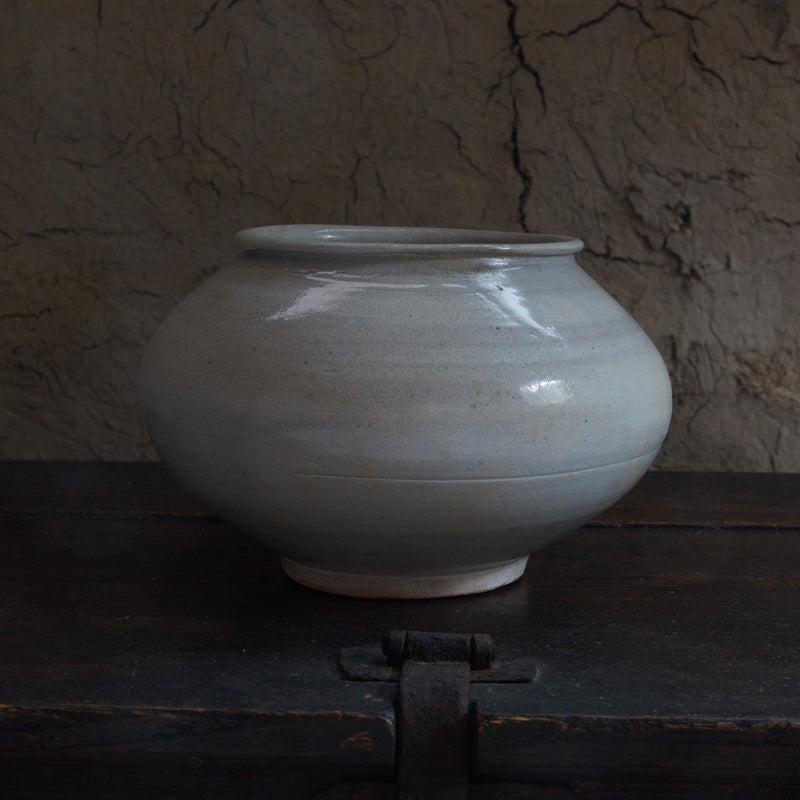 POT GLOBULAIRE, Style Gimhae, porcelaine blanche, Dynastie Joseon（1392–1897 apr. J.-C.）