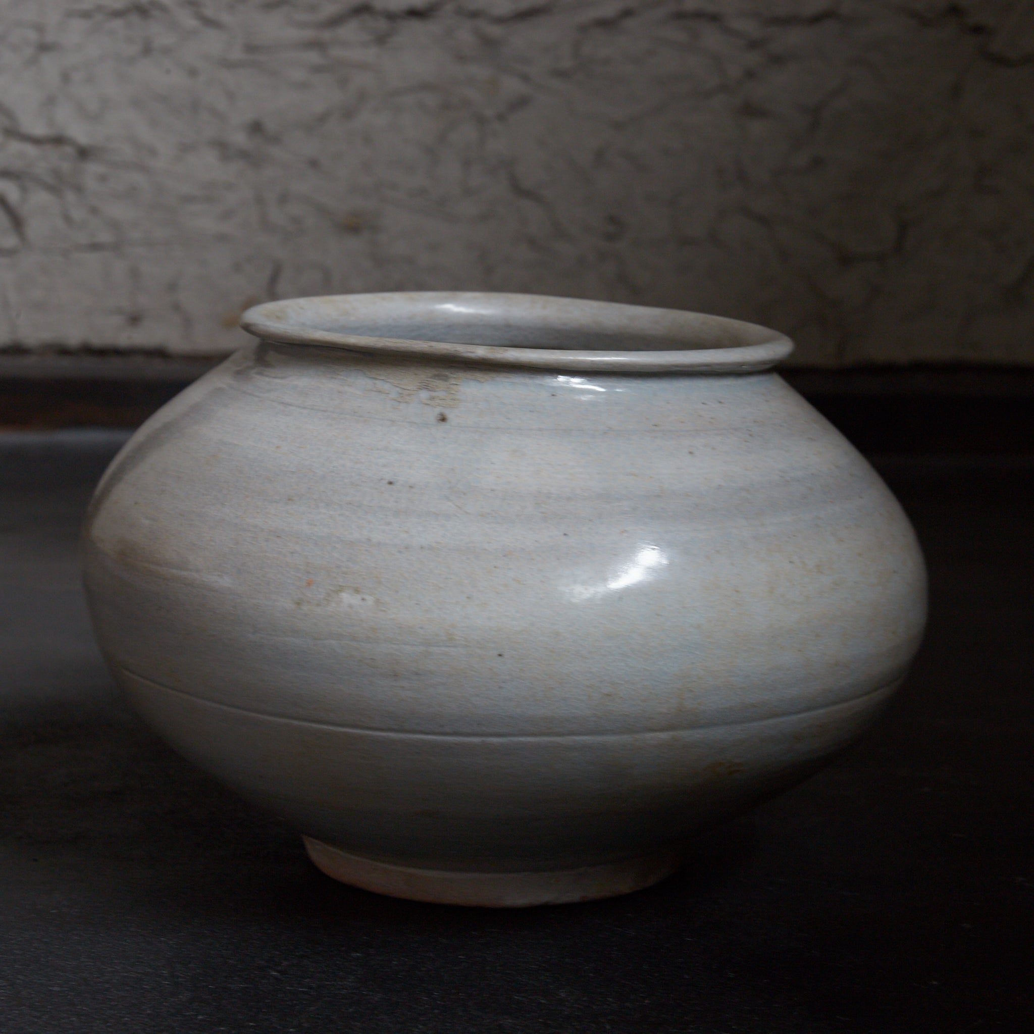 VASO GLOBULARE, Stile Gimhae, porcellana bianca, Dinastia Joseon（1392–1897 d.C.）