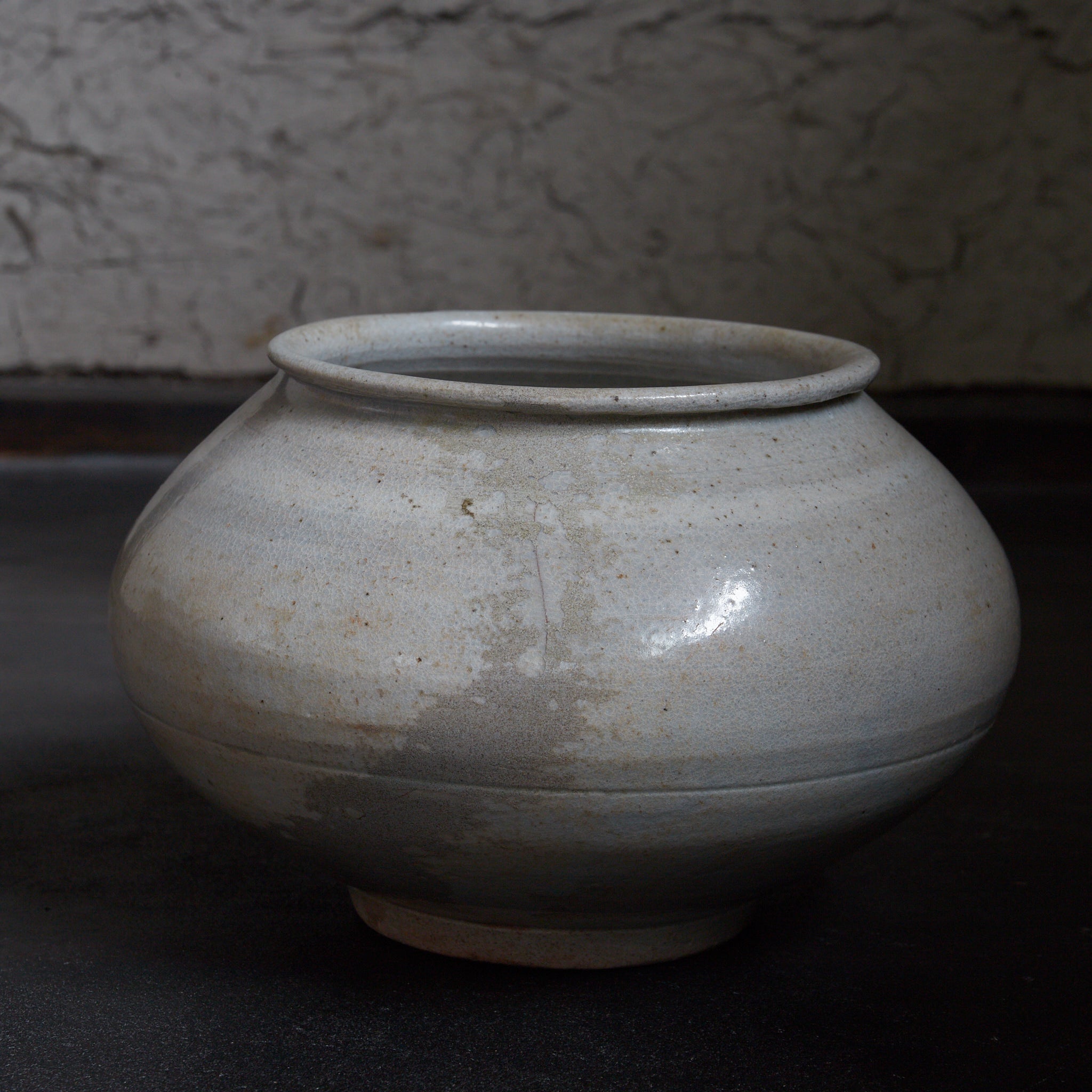 VASO GLOBULARE, Stile Gimhae, porcellana bianca, Dinastia Joseon（1392–1897 d.C.）