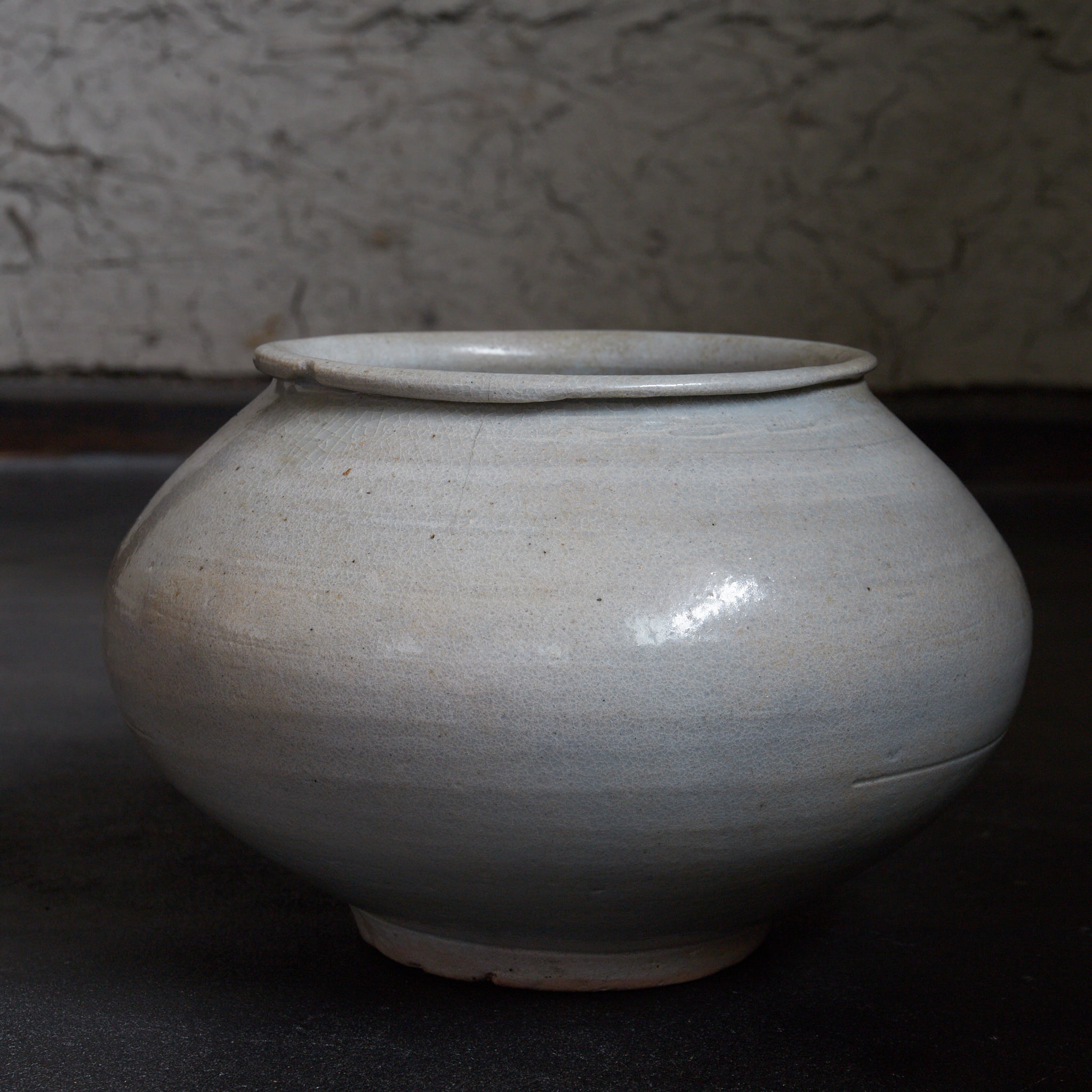 李朝 金海手白磁丸壺（1392–1897CE） | 入蘆花（ロカニイル）