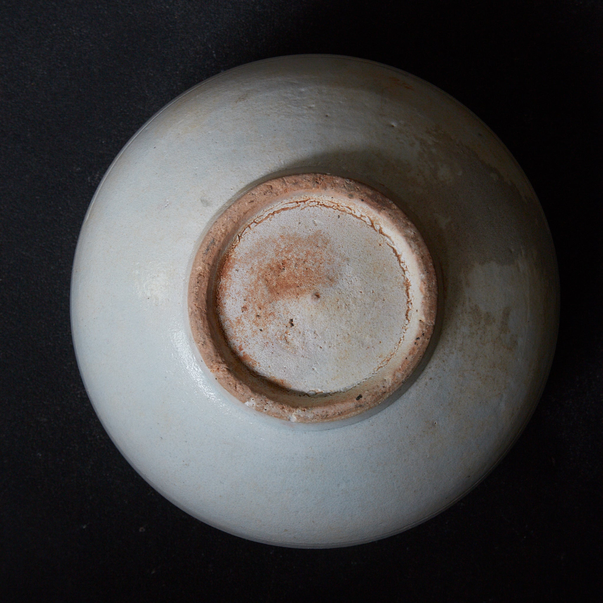 VASO GLOBULARE, Stile Gimhae, porcellana bianca, Dinastia Joseon（1392–1897 d.C.）