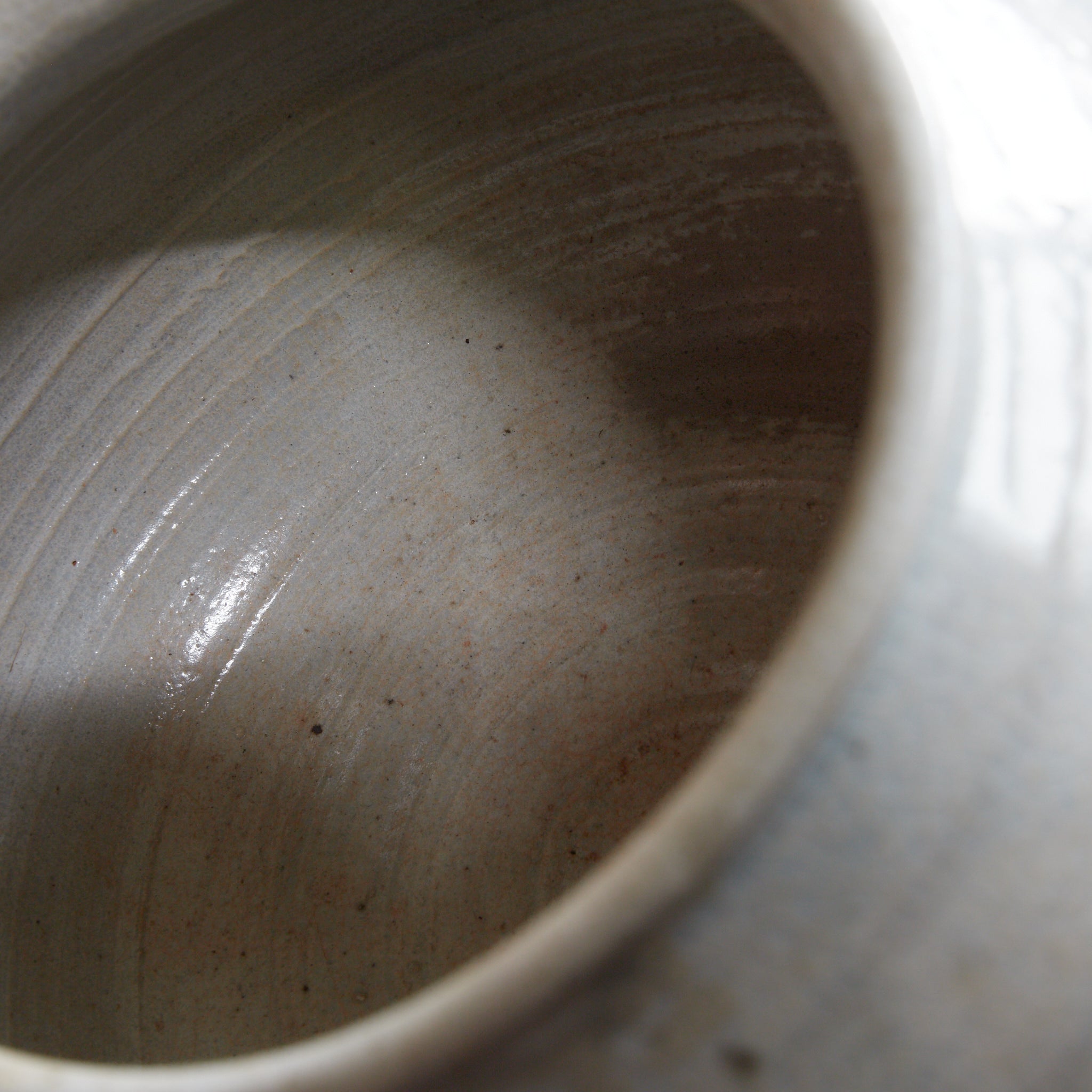 VASO GLOBULARE, Stile Gimhae, porcellana bianca, Dinastia Joseon（1392–1897 d.C.）