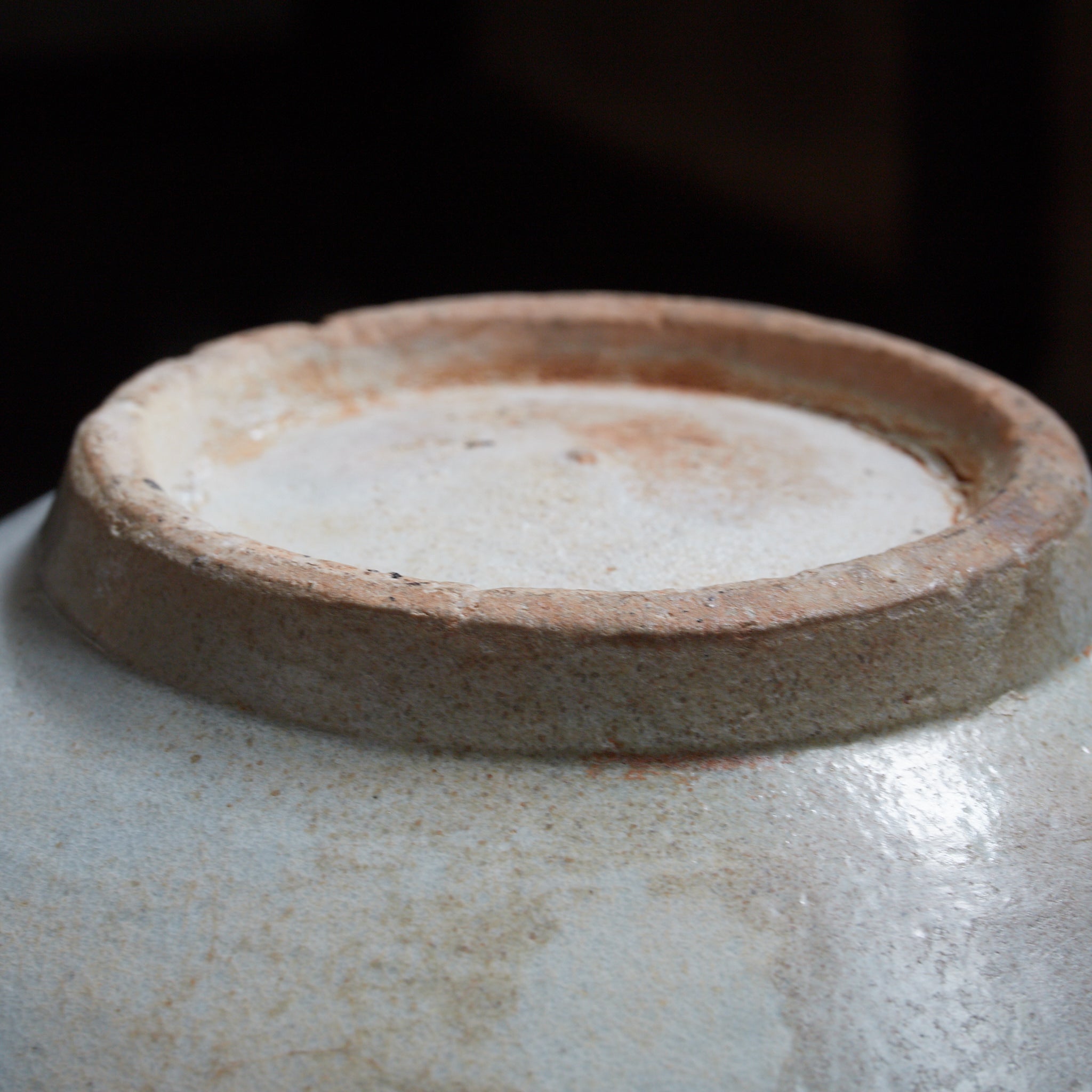 VASO GLOBULARE, Stile Gimhae, porcellana bianca, Dinastia Joseon（1392–1897 d.C.）
