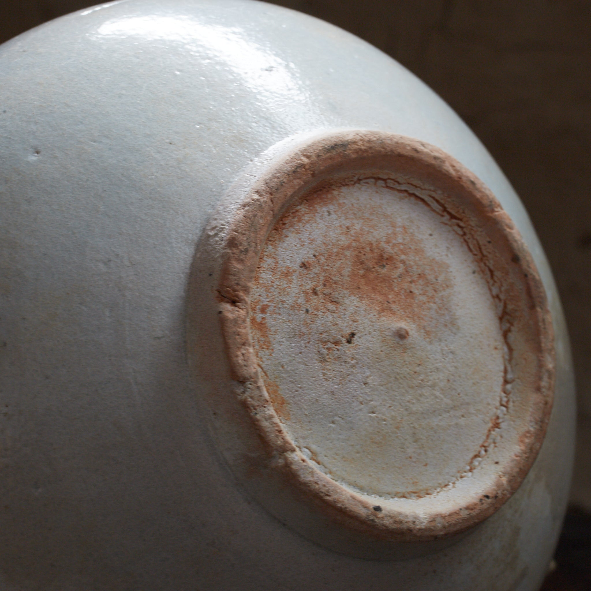 VASO GLOBULARE, Stile Gimhae, porcellana bianca, Dinastia Joseon（1392–1897 d.C.）