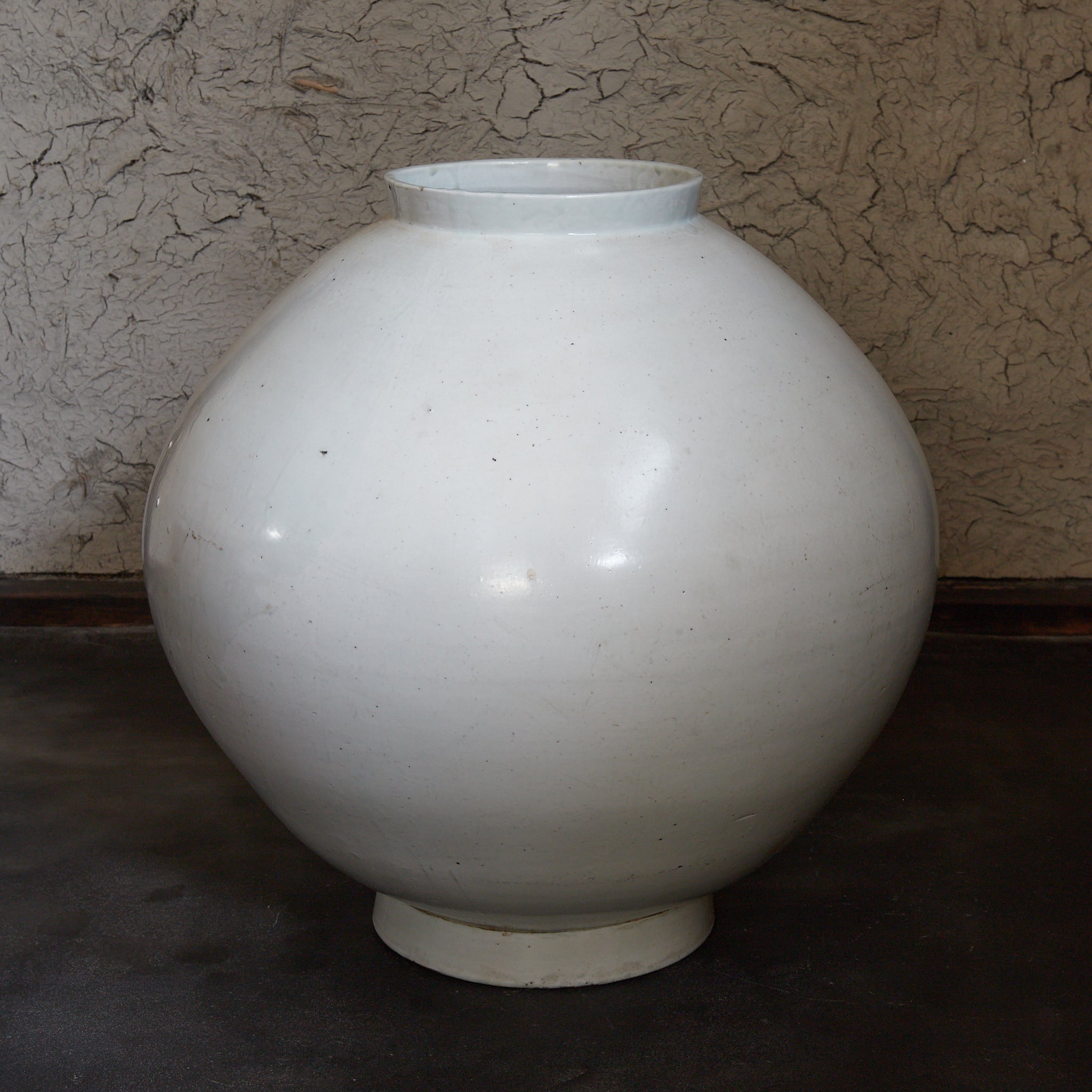 李朝 白磁 満月壺（タルハンアリ）（1392–1897 CE） | 入蘆花