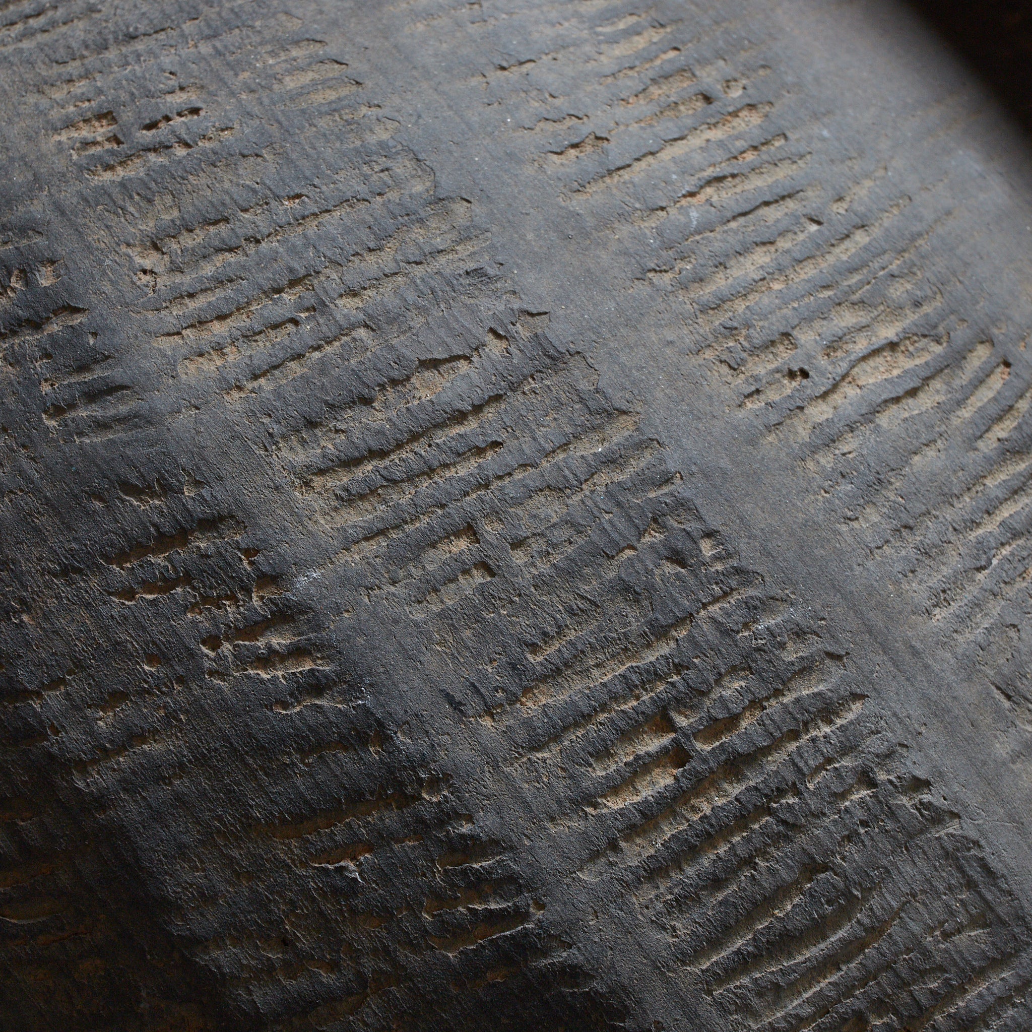 JARRE, Suzu, avec décor imprimé, Période Kamakura（1185–1333 apr. J.-C.）