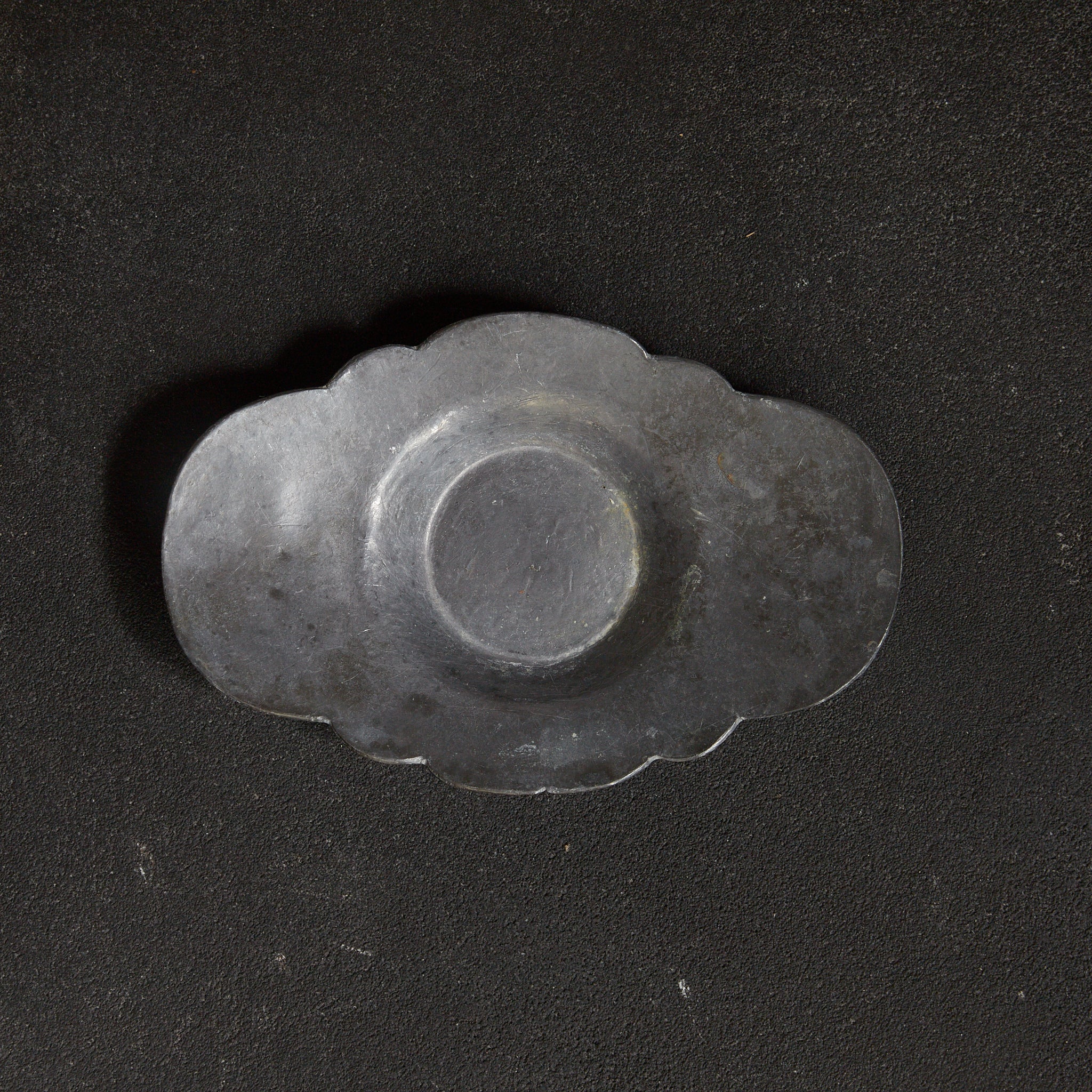 古錫輪花形茶托 5件套 有款（清朝, 西元1616年–1911年）