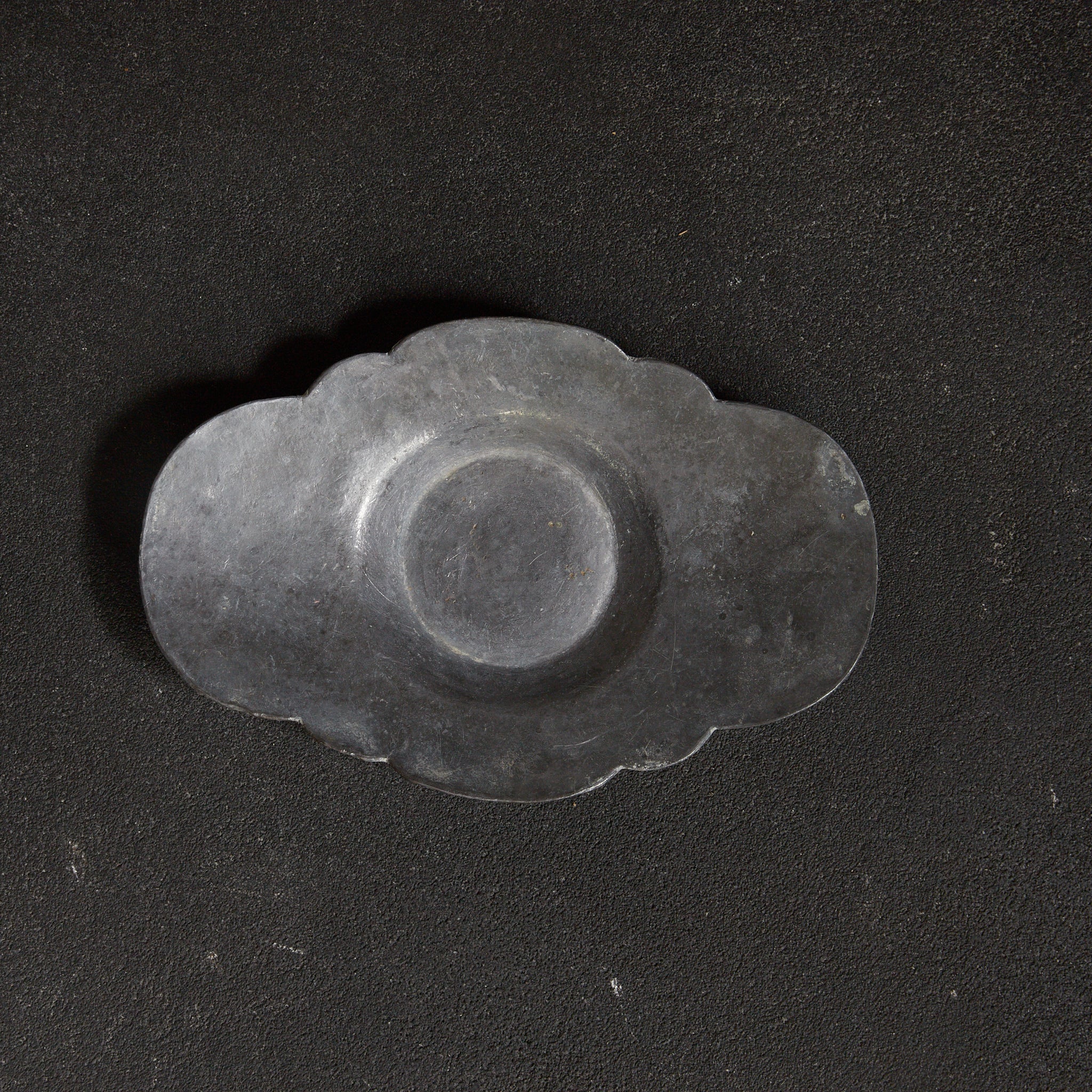 古錫輪花形茶托 5件套 有款（清朝, 西元1616年–1911年）