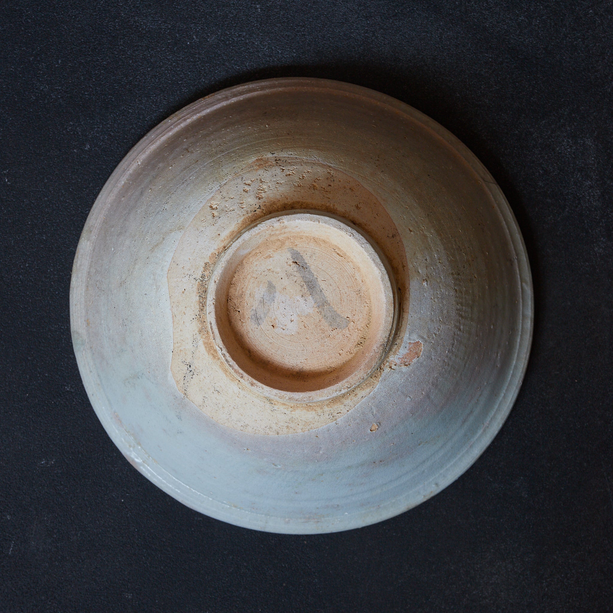 宋代–元代 薄紅手白釉茶碗（960–1368CE）