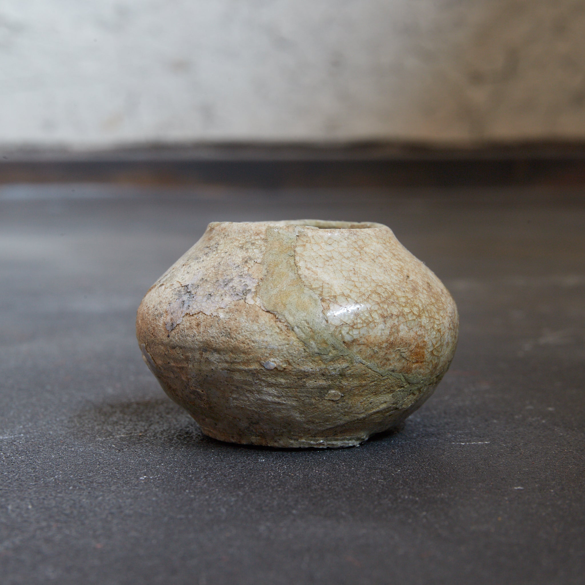 鎌倉時代 古瀬戸 灰釉合子（台）（1185–1333CE） | 入蘆花（ロカニイル）