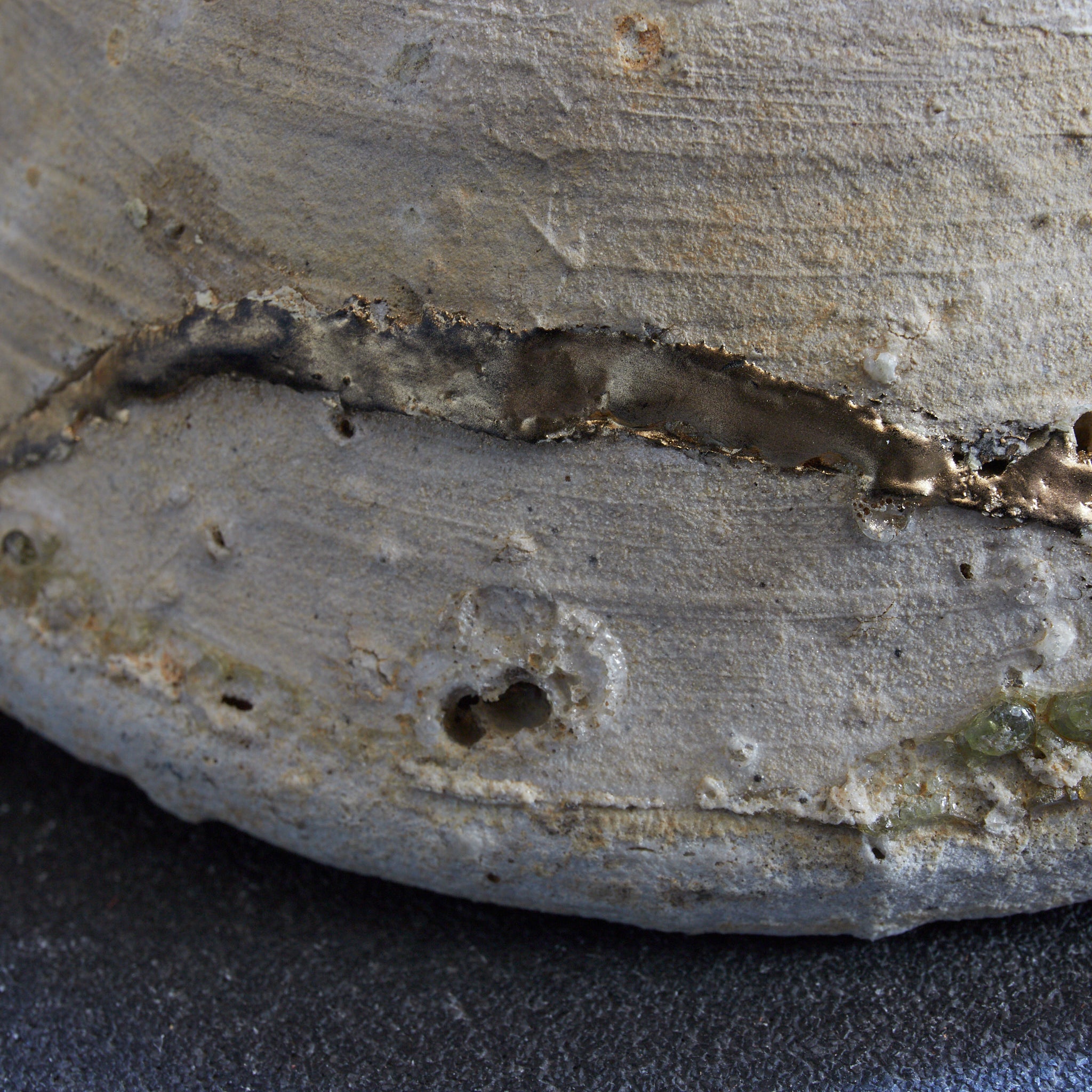 YAMACHAWAN (BERGSCHALE), Sanage, ascheglasiert, A, Kamakura-Zeit (1185–1333 n. Chr.) | Detailansicht 19