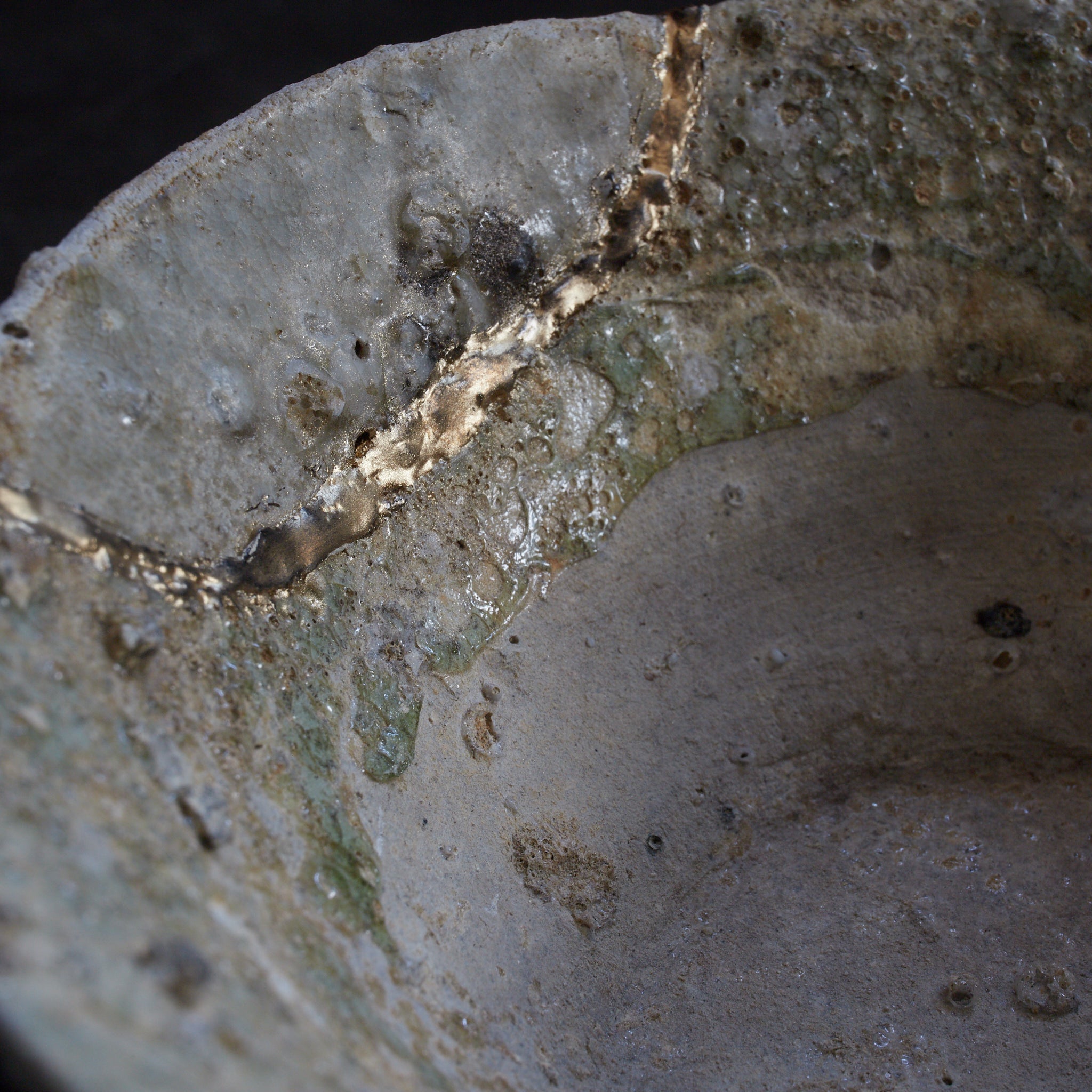 YAMACHAWAN (BERGSCHALE), Sanage, ascheglasiert, A, Kamakura-Zeit (1185–1333 n. Chr.) | Detailansicht 23