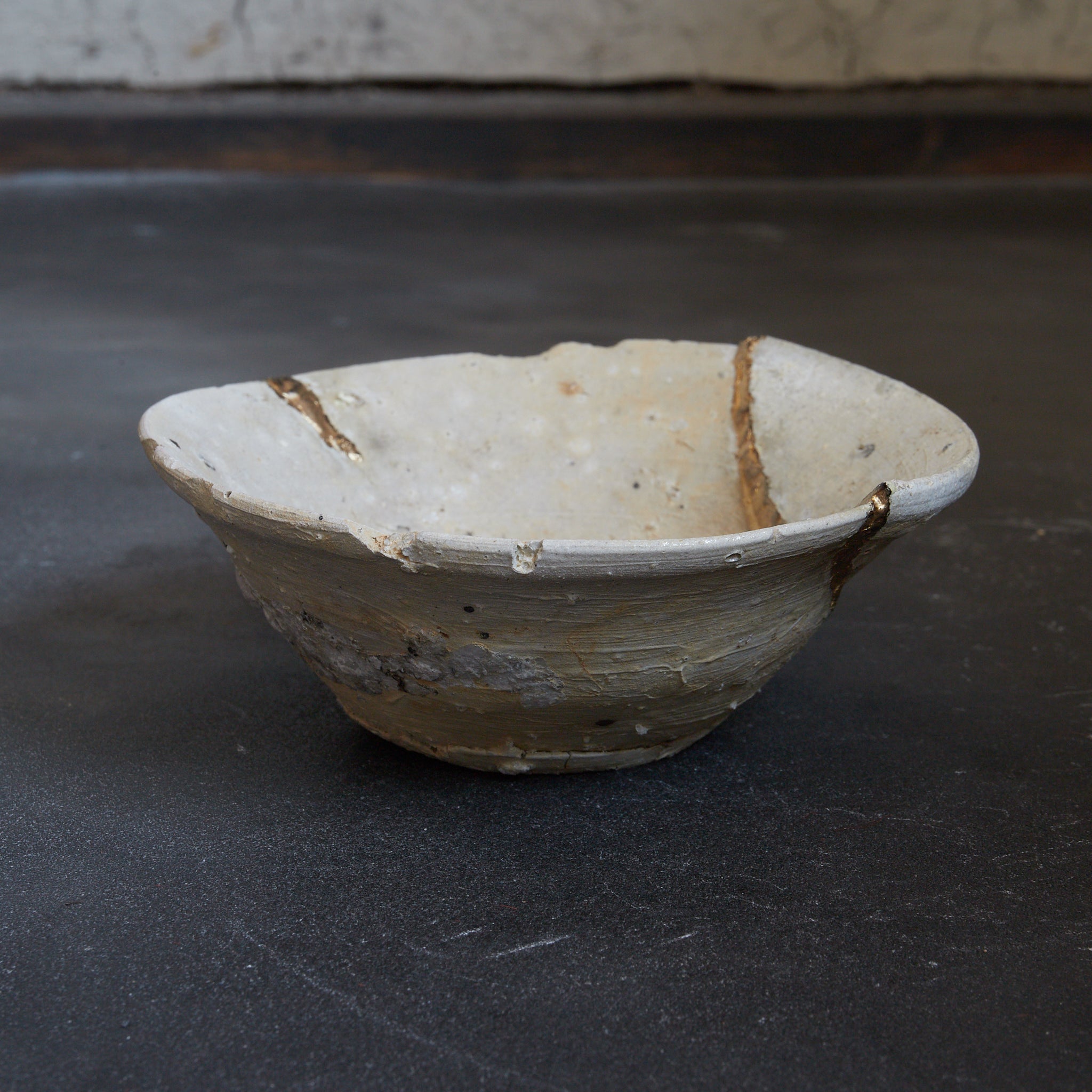 YAMACHAWAN (BERGSCHALE), Sanage, ascheglasiert, B, Kamakura-Zeit (1185–1333 n. Chr.) | Detailansicht 4