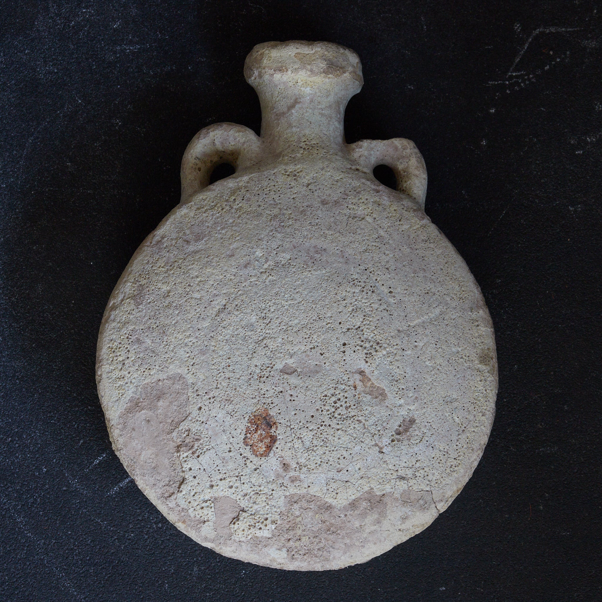 VASE APLATI, Céramique islamique, avec anses, Antiquité (IIIe–XIIe siècle) | Image de détail 11