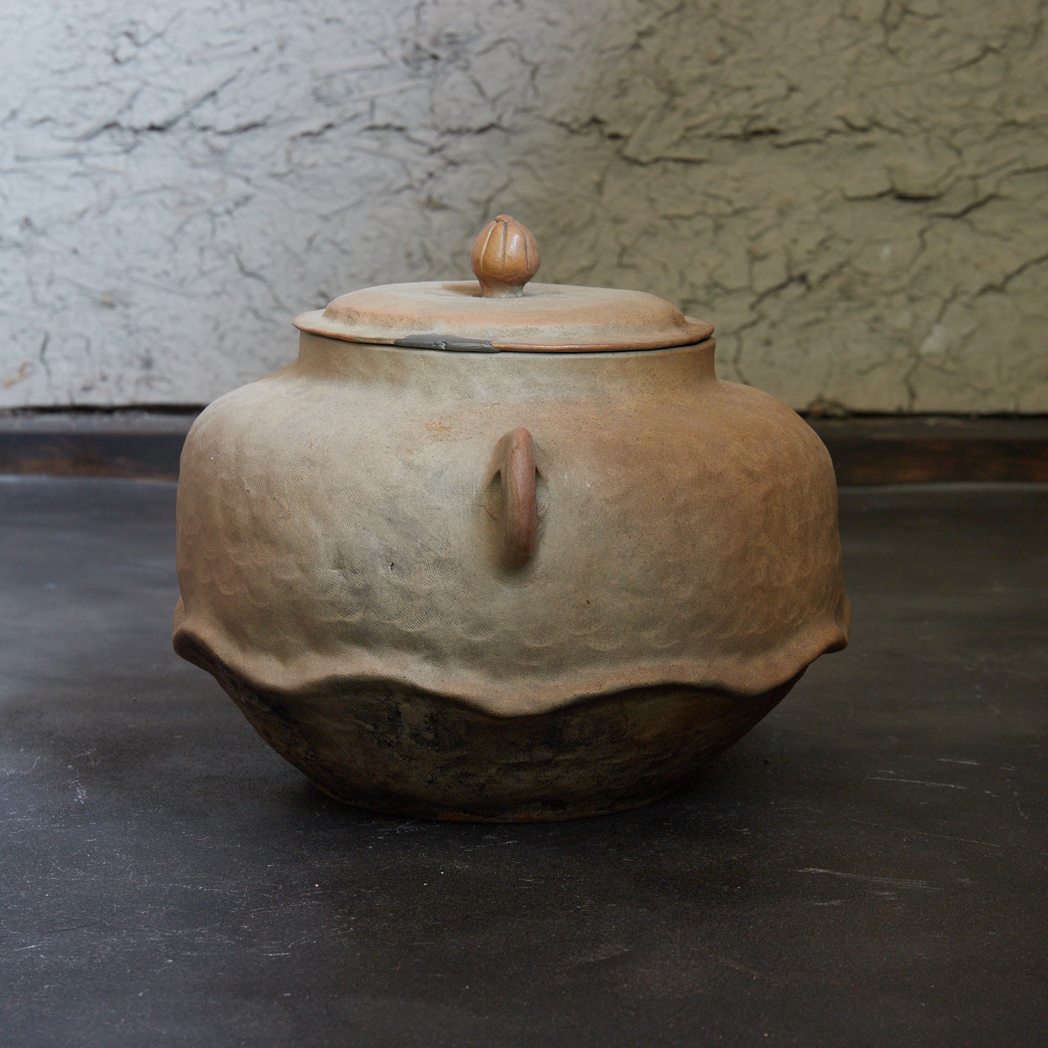 江戸–明治時代 白泥 蓮形双耳茶釜（1603–1912CE）｜詳細画像4