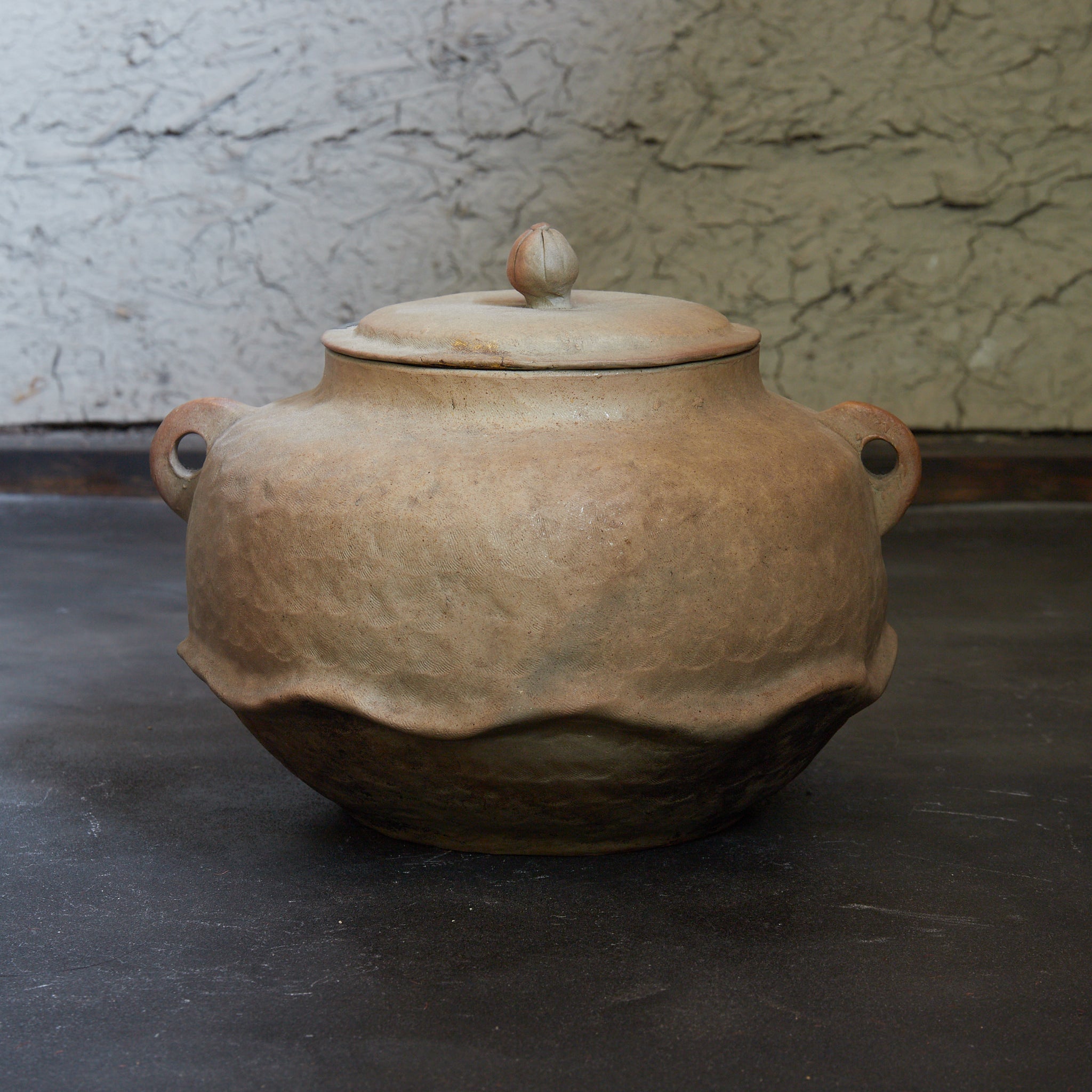 江戸–明治時代 白泥 蓮形双耳茶釜（1603–1912CE） | 入蘆花（ロカニイル）