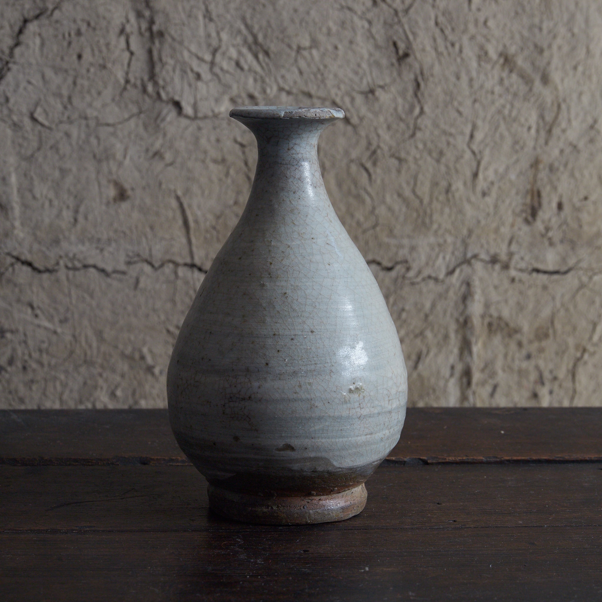 TOKKURI, Buncheong-Ware mit engobiertes pinselstrichmuster, Joseon-Dynastie (1392–1897 n. Chr.) | Detailansicht 4