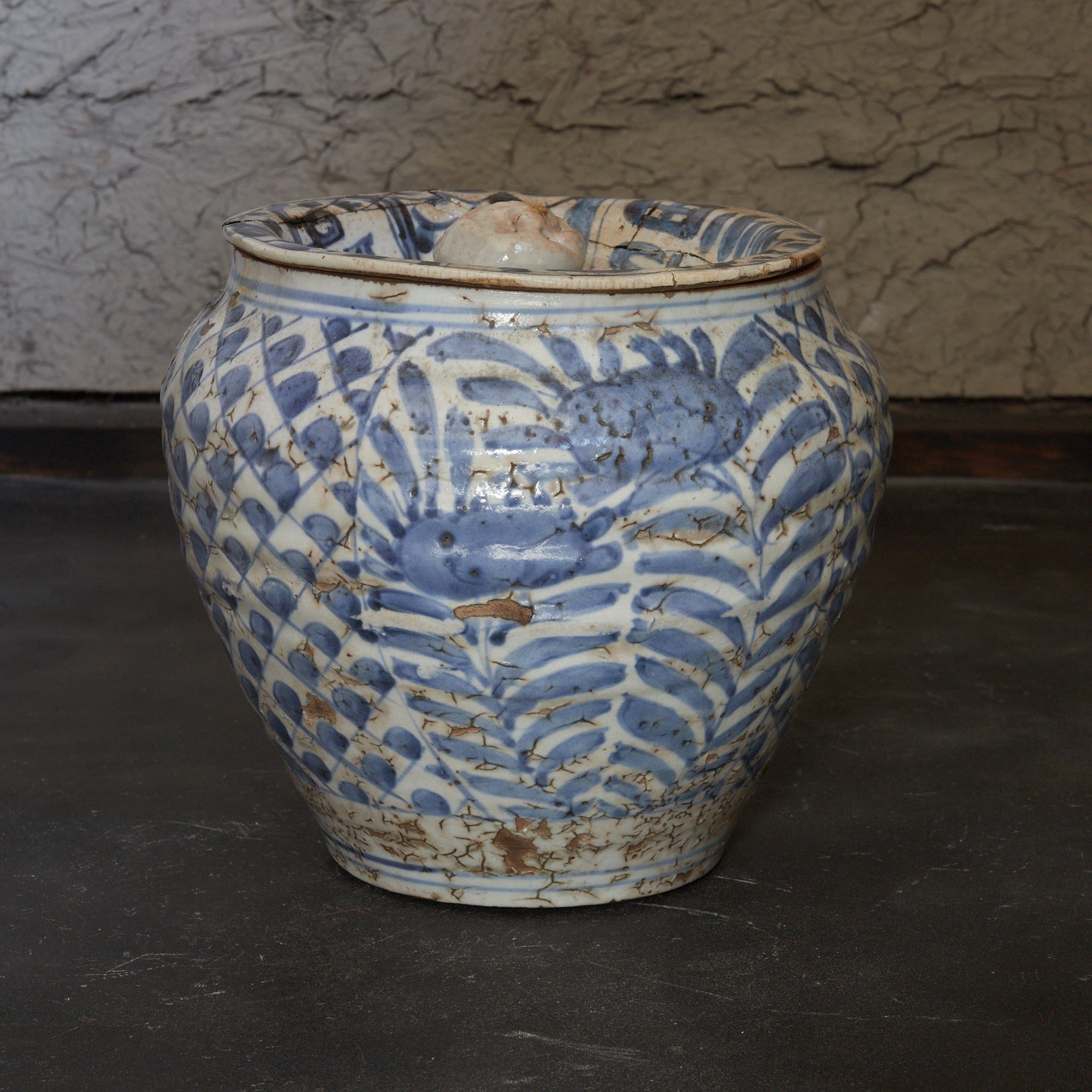 明代 古染付 魚鱗花卉文蓋壺 水指（1368–1644CE） | Detailansicht 2