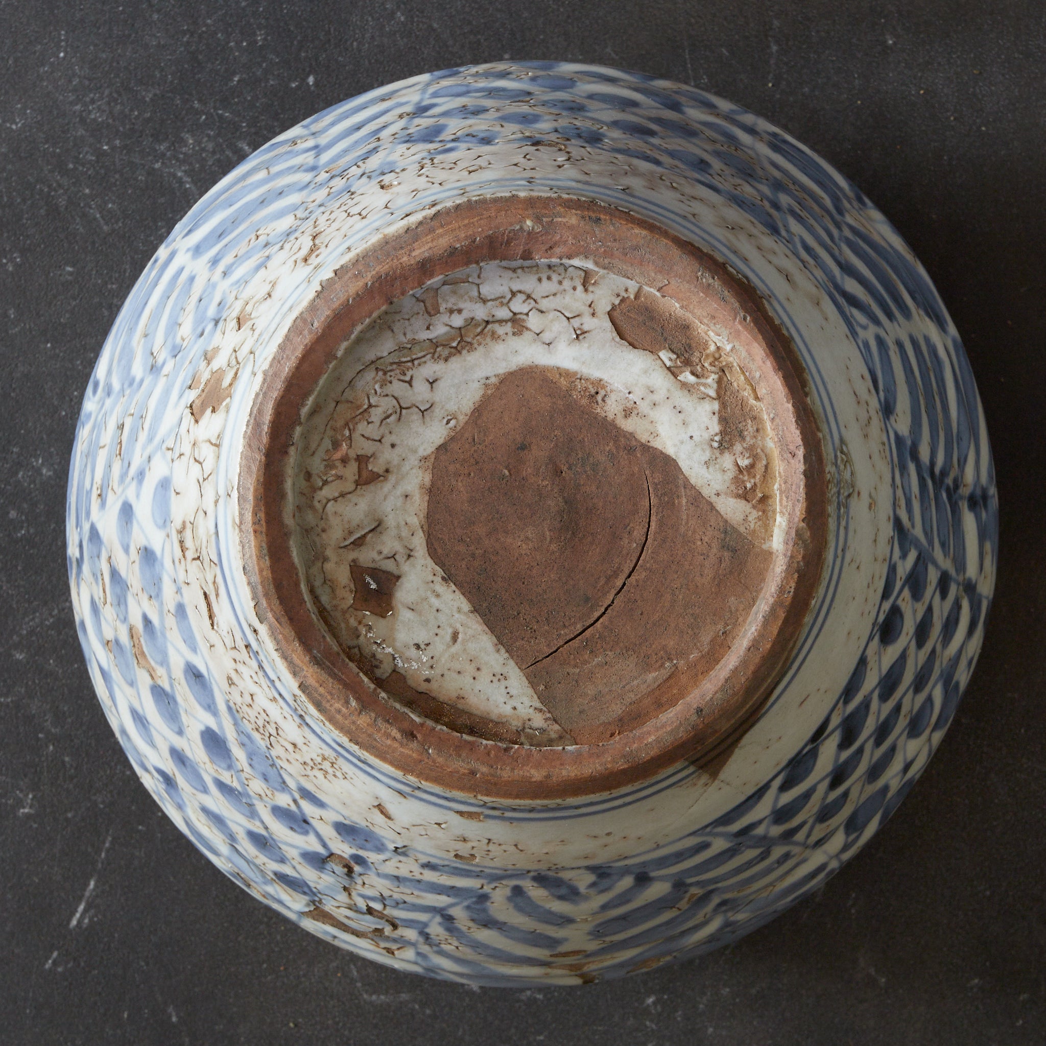 明代 古染付 魚鱗花卉文蓋壺 水指（1368–1644CE） | 入蘆花（ロカニイル）
