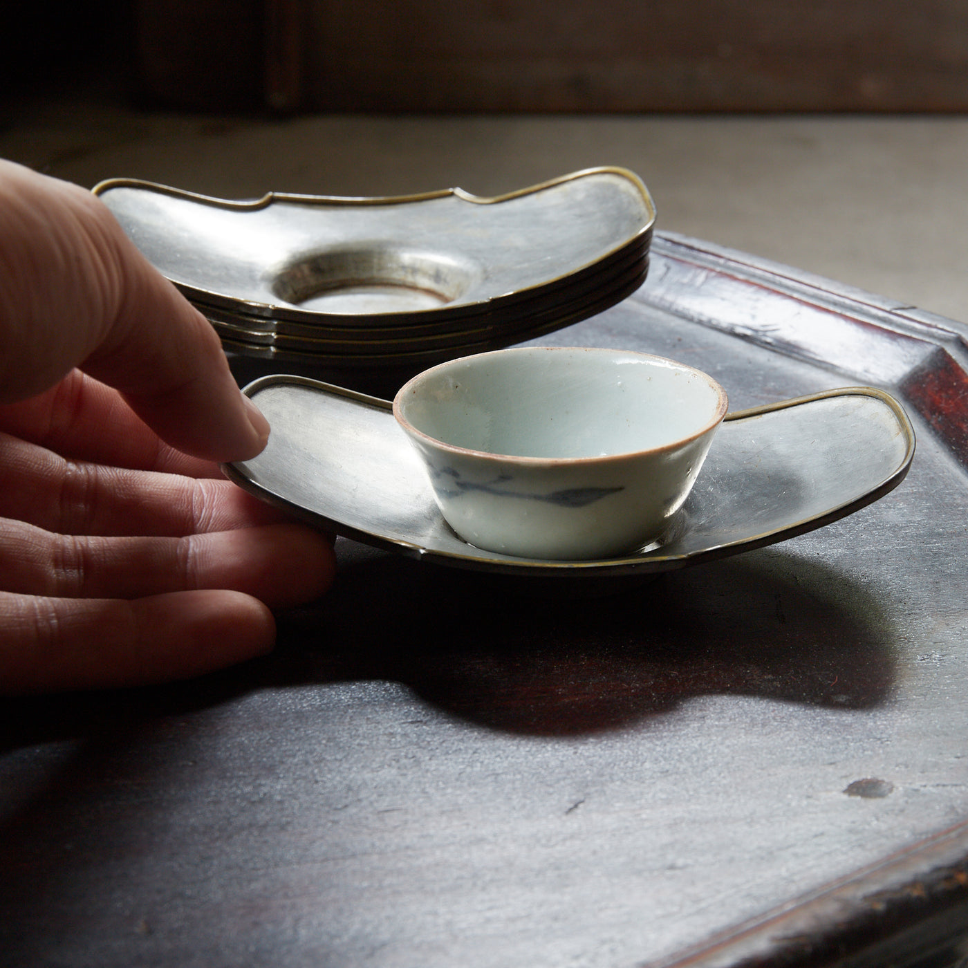 清代 古錫銅覆花弁形茶托 5客揃（1616–1911CE） – 茶托