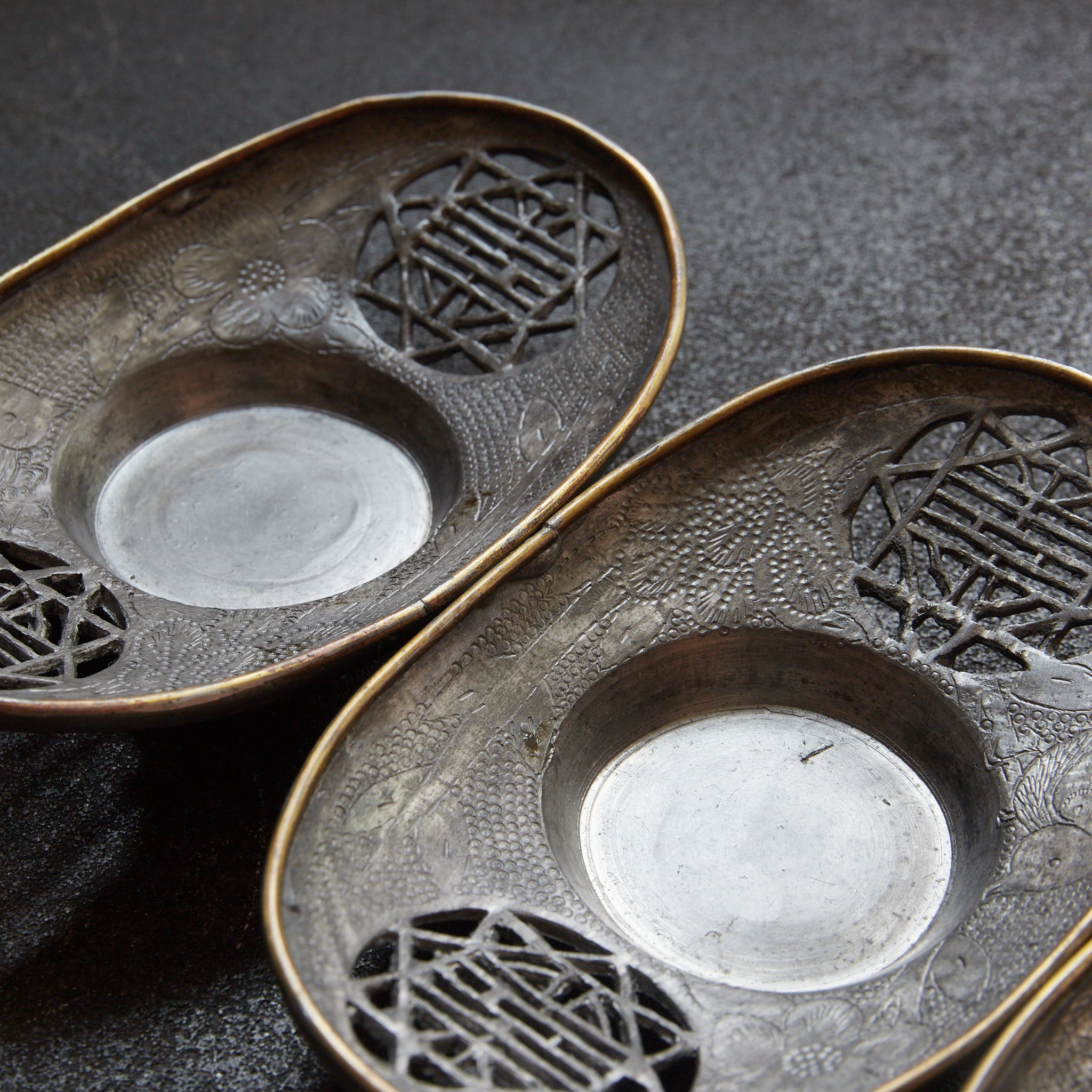 清代 古錫銅覆陰刻鳥花文透彫茶托 5客揃（1616–1911CE）｜詳細画像21