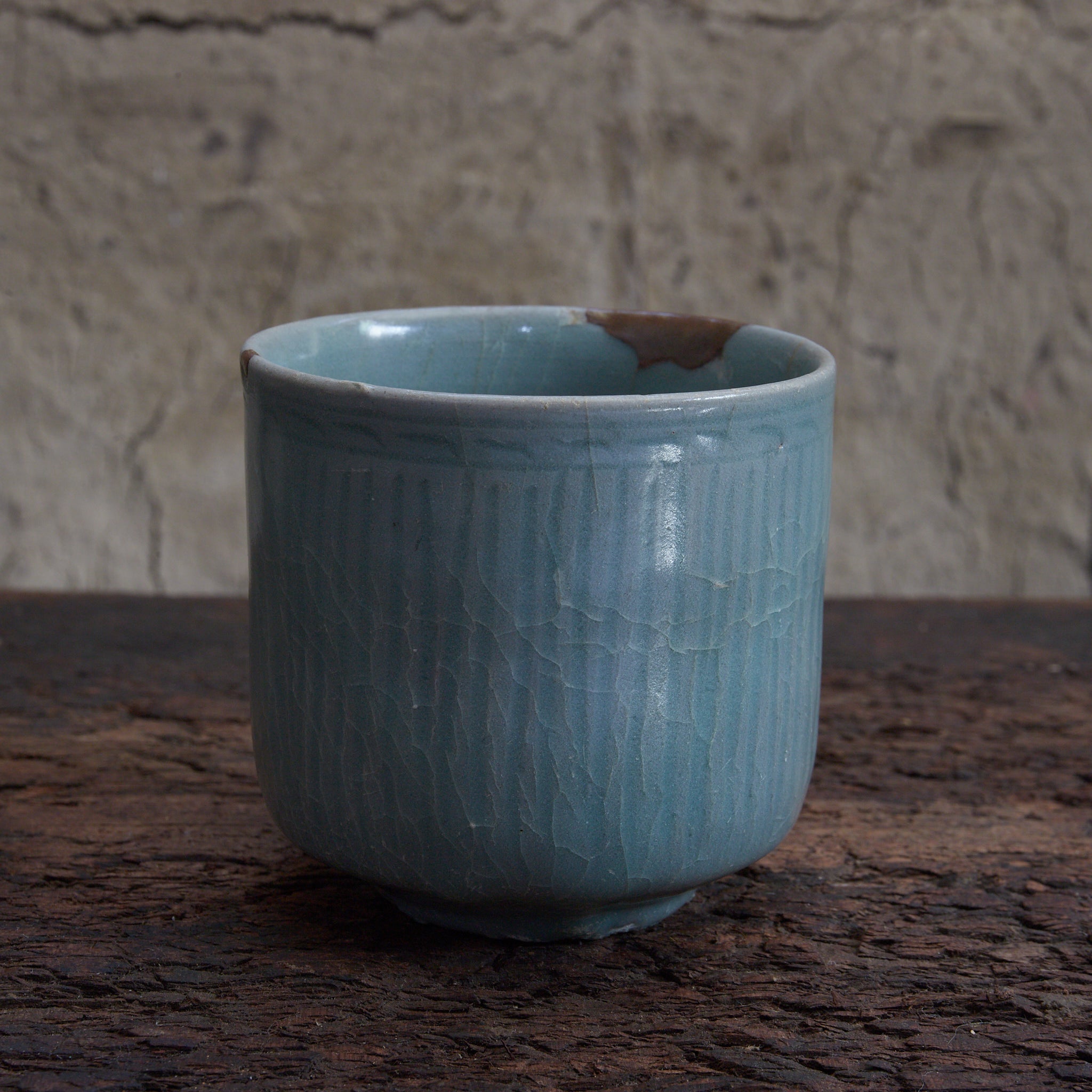 GOBELET CYLINDRIQUE, Céladon, Avec boîte en bois, Dynastie Goryeo (918–1392 apr. J.-C.) | Image de détail 5