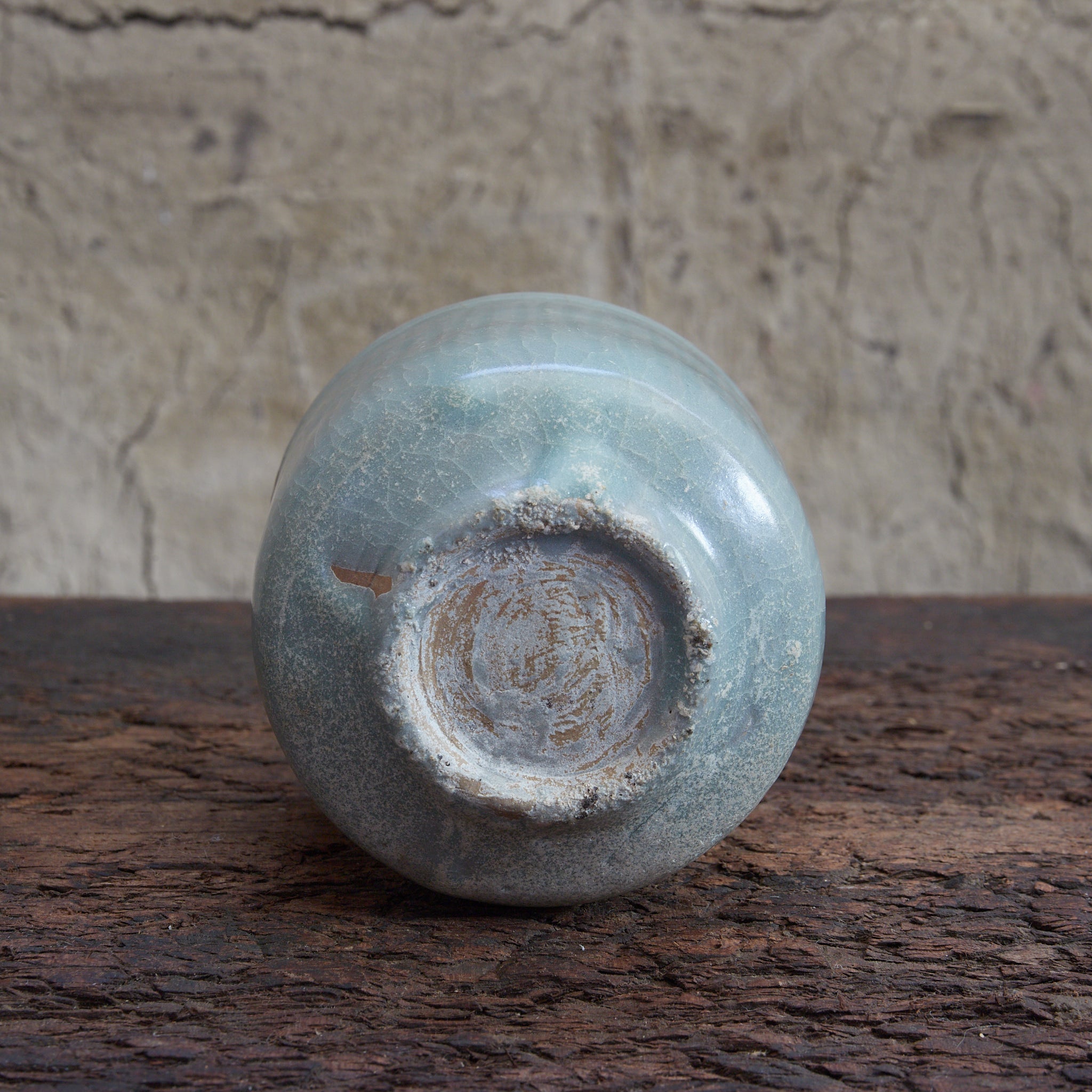 GOBELET CYLINDRIQUE, Céladon, Avec boîte en bois, Dynastie Goryeo (918–1392 apr. J.-C.) | Image de détail 10