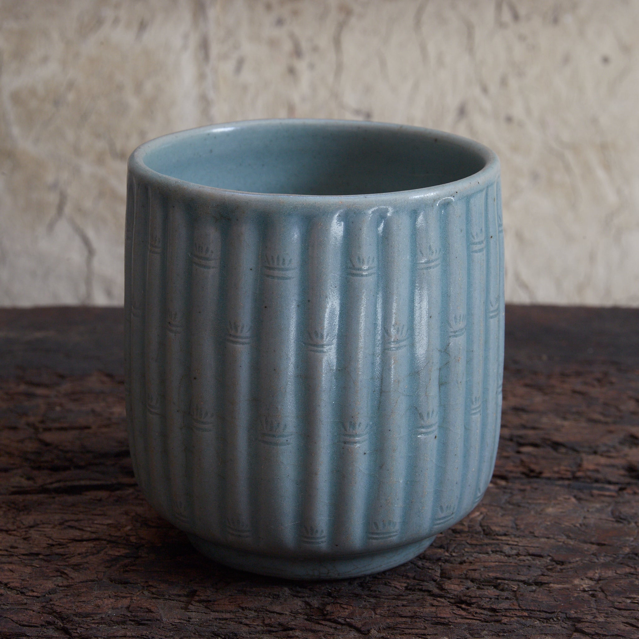 CYLINDRICAL CUP, Celadon with relief-carved bamboo-joint pattern, With wooden box, Goryeo Dynasty (918–1392 CE) | Detail image 4