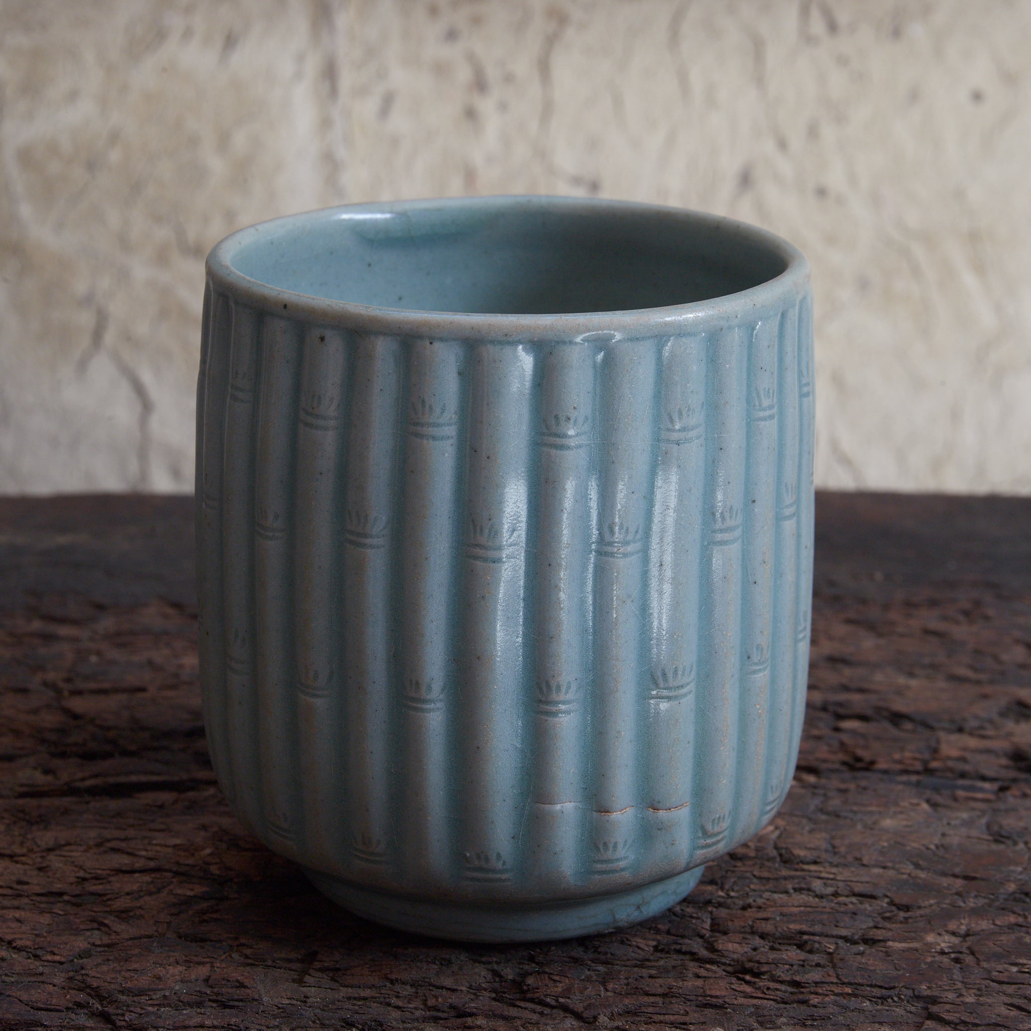 CYLINDRICAL CUP, Celadon with relief-carved bamboo-joint pattern, With wooden box, Goryeo Dynasty (918–1392 CE) | Detail image 9