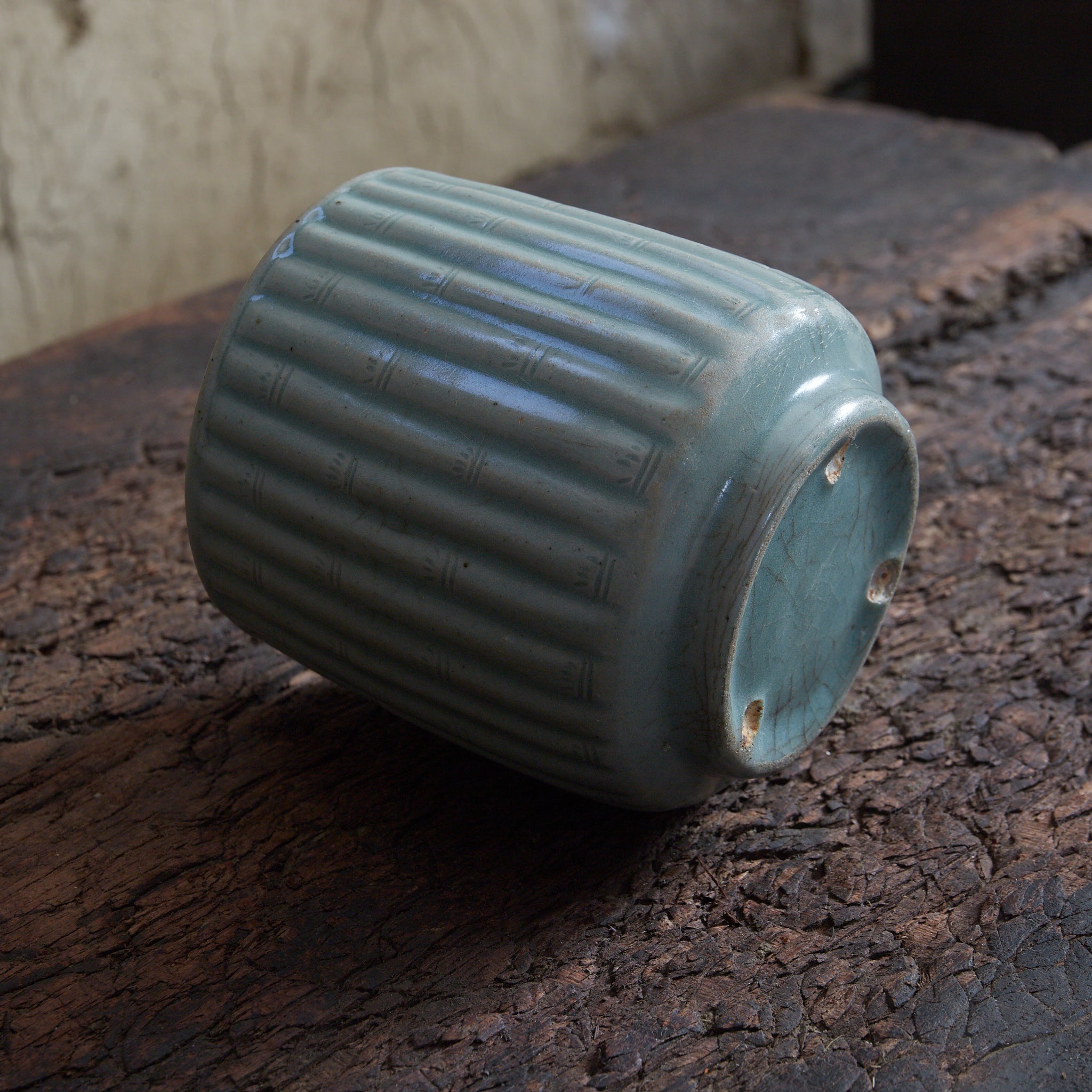 CYLINDRICAL CUP, Celadon with relief-carved bamboo-joint pattern, With wooden box, Goryeo Dynasty (918–1392 CE) | Detail image 20