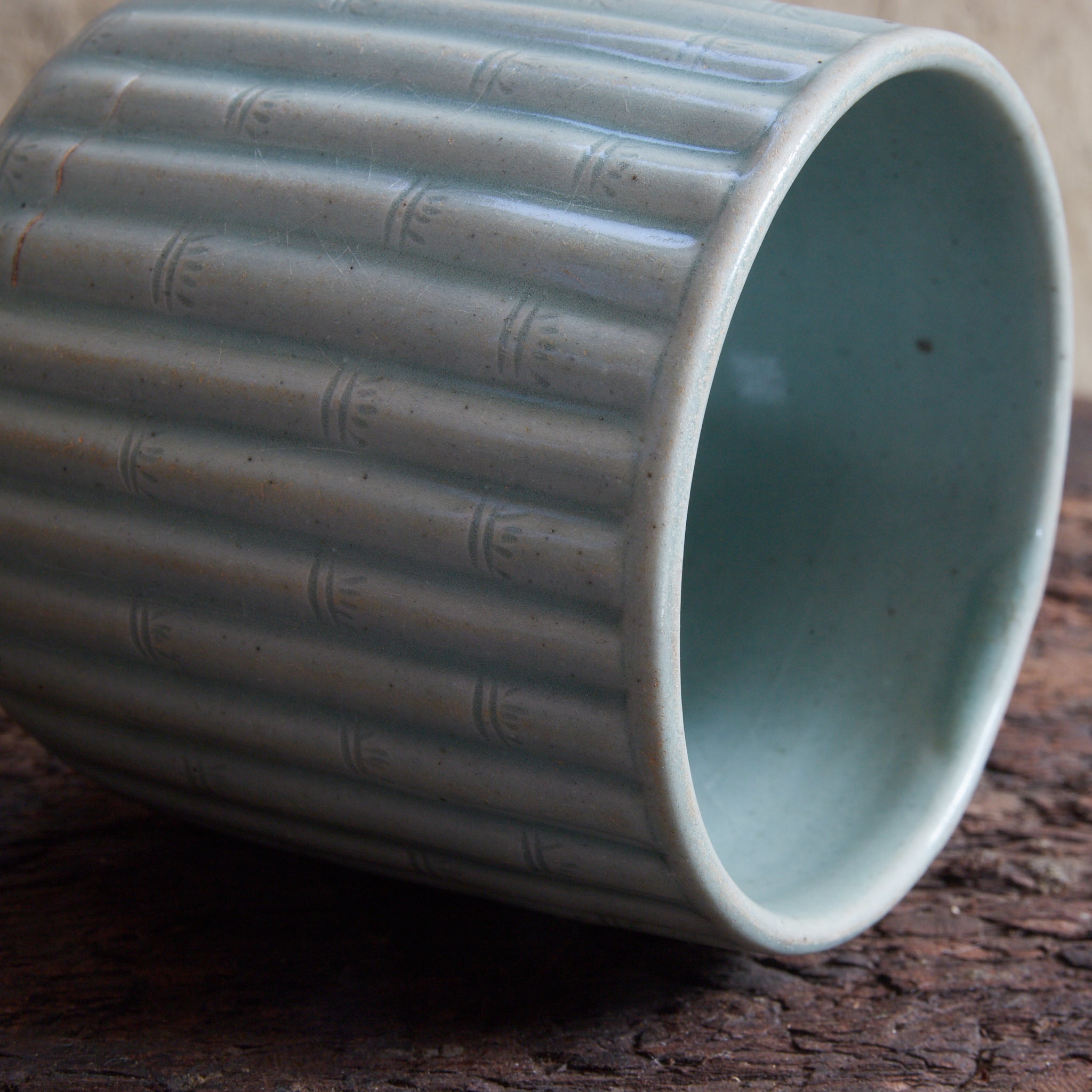 CYLINDRICAL CUP, Celadon with relief-carved bamboo-joint pattern, With wooden box, Goryeo Dynasty (918–1392 CE) | Detail image 27
