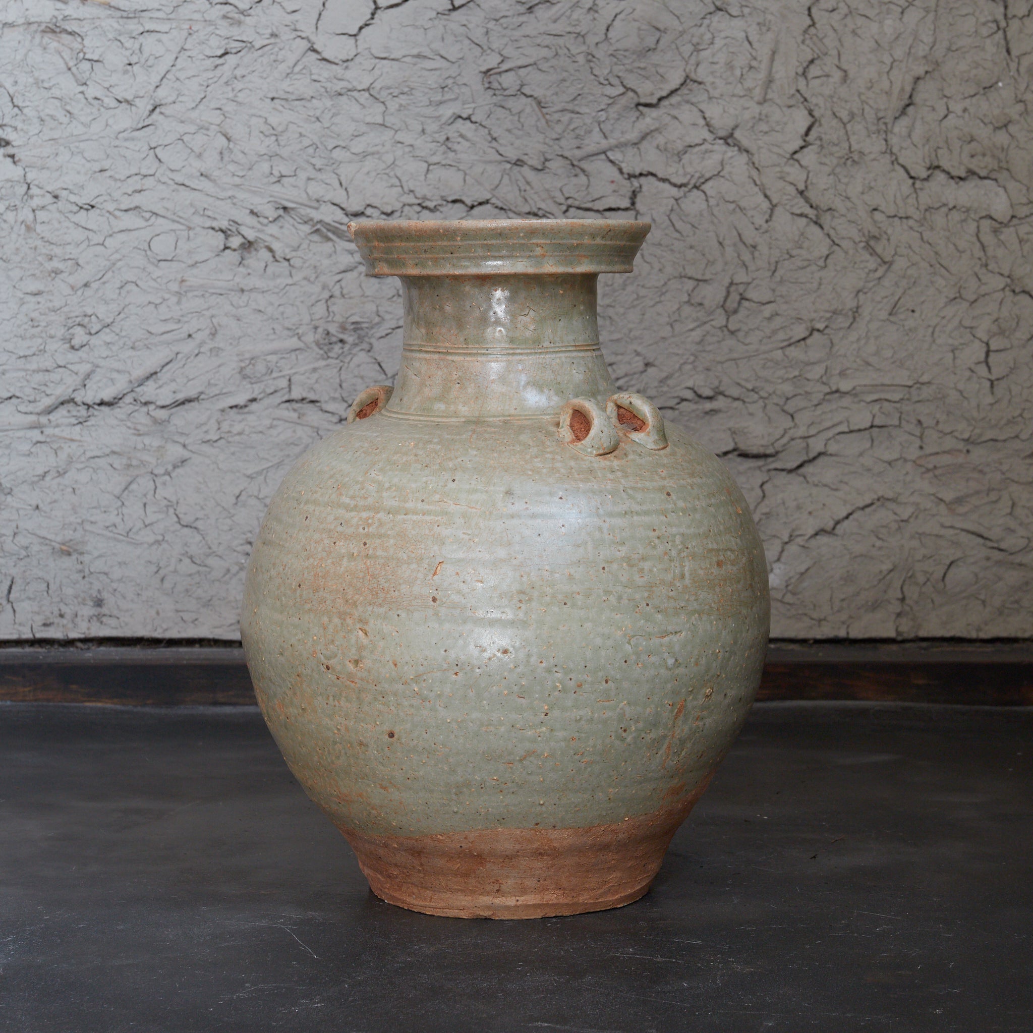 唐代 越州窯 青磁双耳盤口大瓶（618–907CE）｜詳細画像2