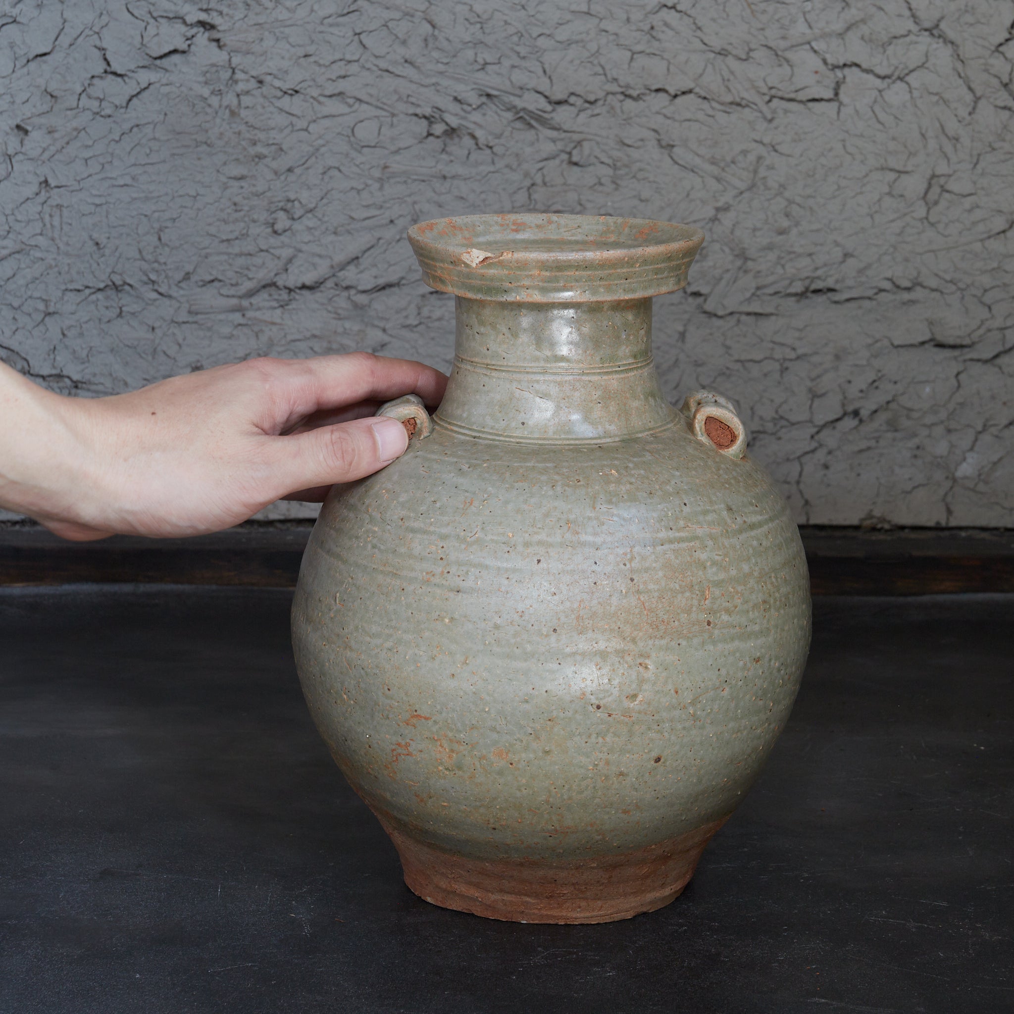 唐代 越州窯 青磁双耳盤口大瓶（618–907CE）｜詳細画像9