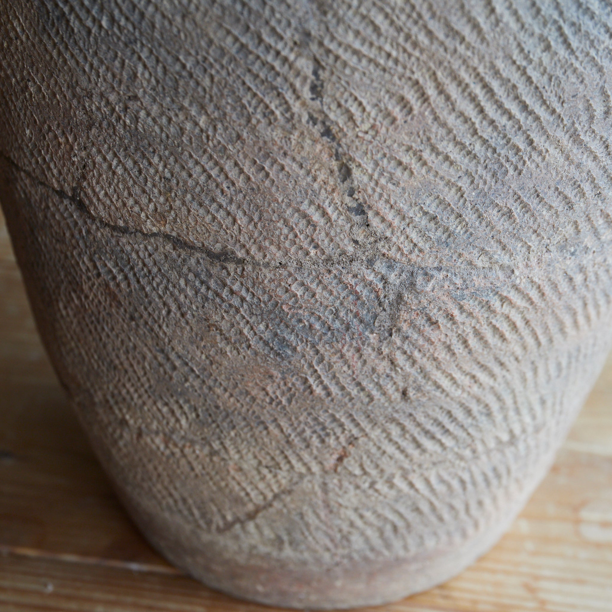 Jomon pottery Deep bowl-shaped pottery b Jomon period/10000-300BCE