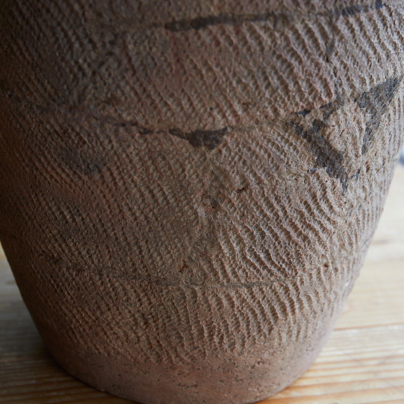 Jomon pottery Deep bowl-shaped pottery b Jomon period/10000-300BCE