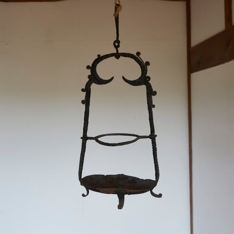 Yi Dynasty Old Iron Hanging Lamp Vase Yi Dynasty Joseon Dynasty/1392-1897CE