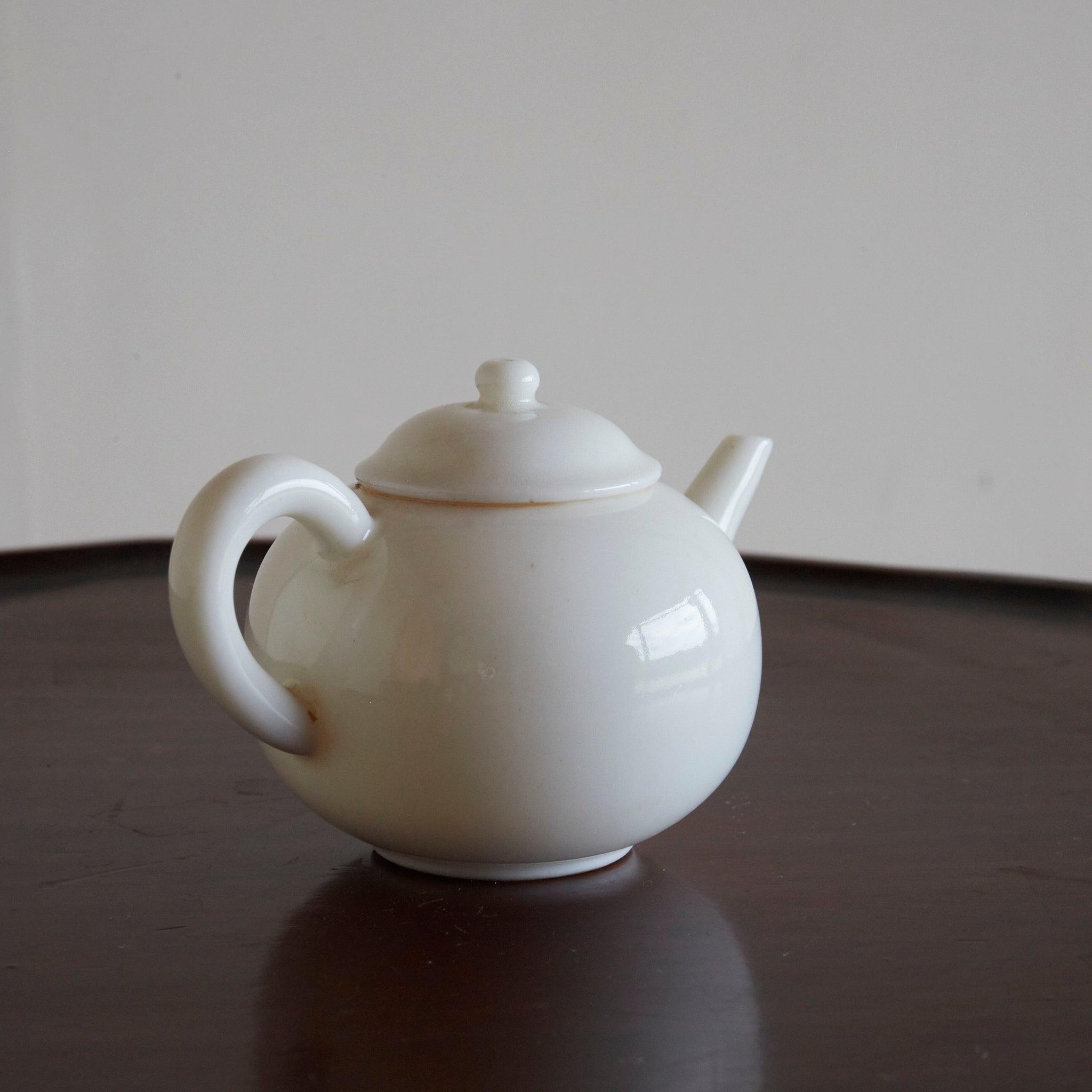 Qing Dynasty Dehua Kiln White Porcelain Teapot Grindama Qing Dynasty/1616-1911CE