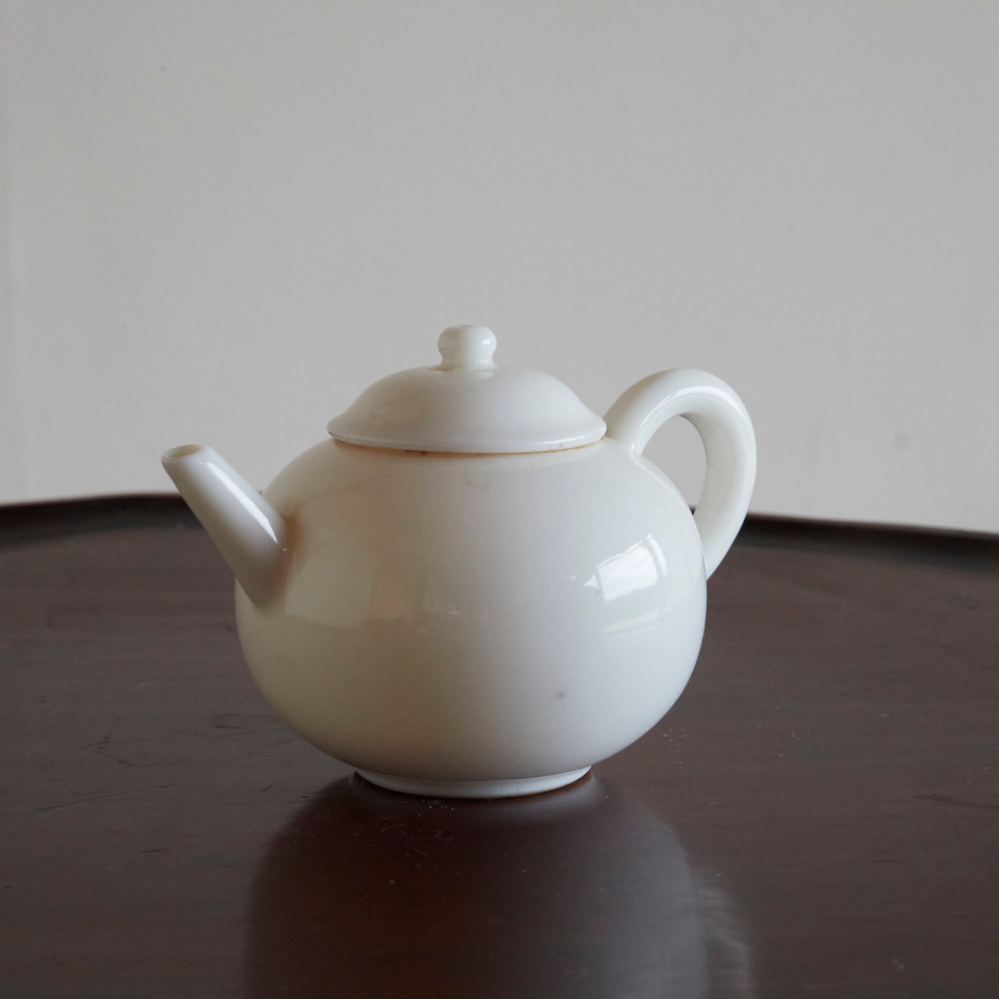 Qing Dynasty Dehua Kiln White Porcelain Teapot Grindama Qing Dynasty/1616-1911CE