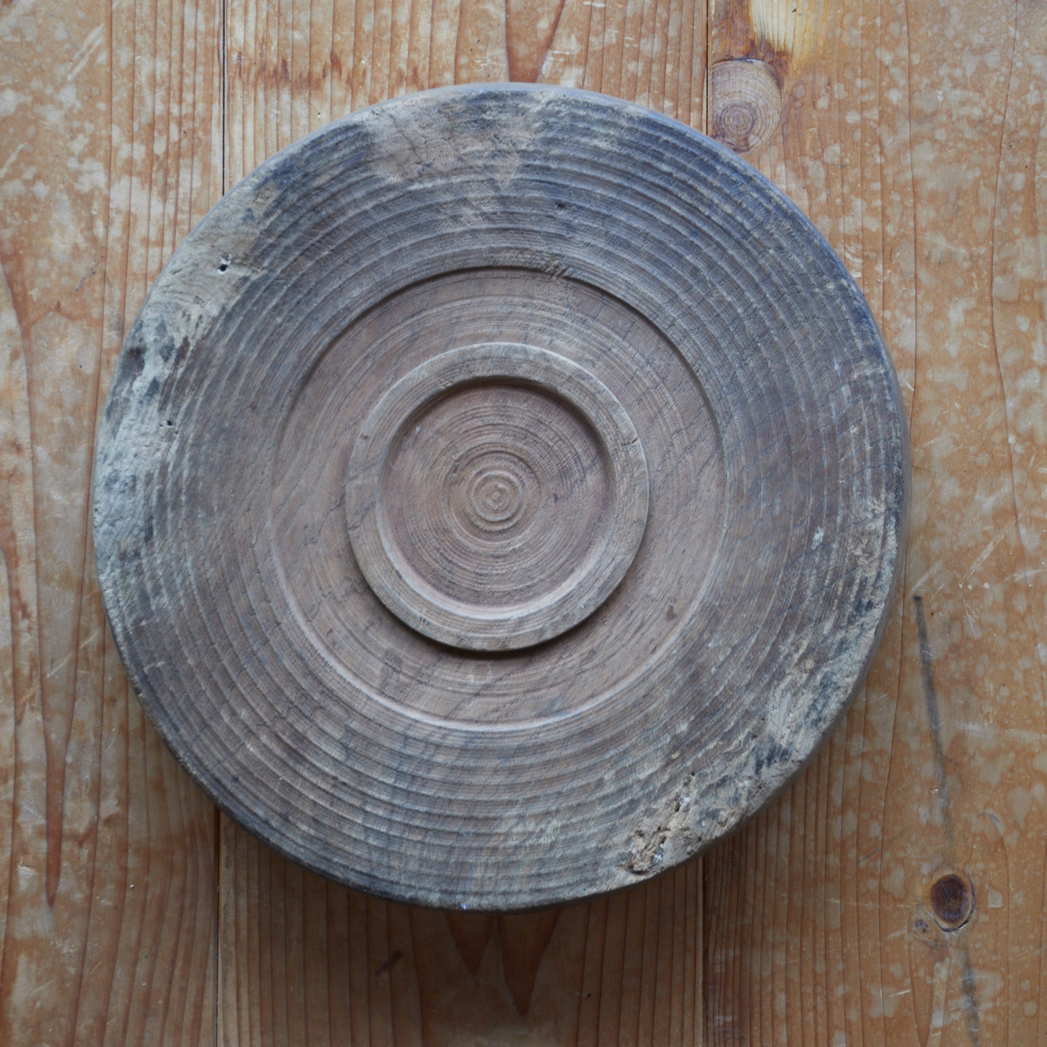 Solid wood hollowed-out tray Edo period/1603-1867CE