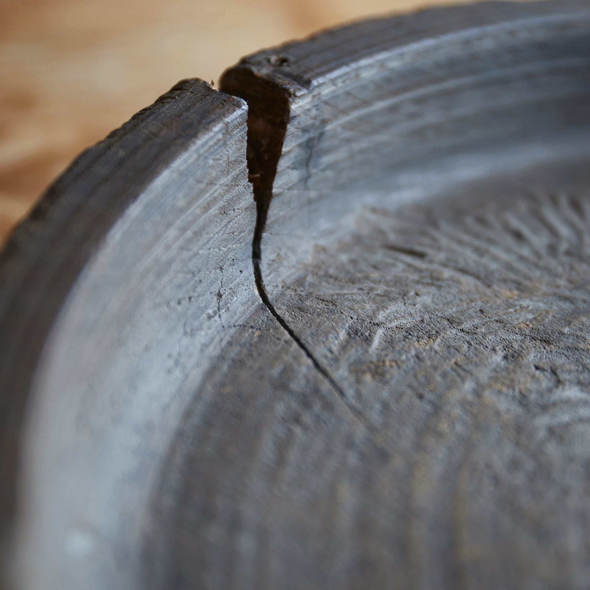 Solid wood hollowed-out tray Edo period/1603-1867CE