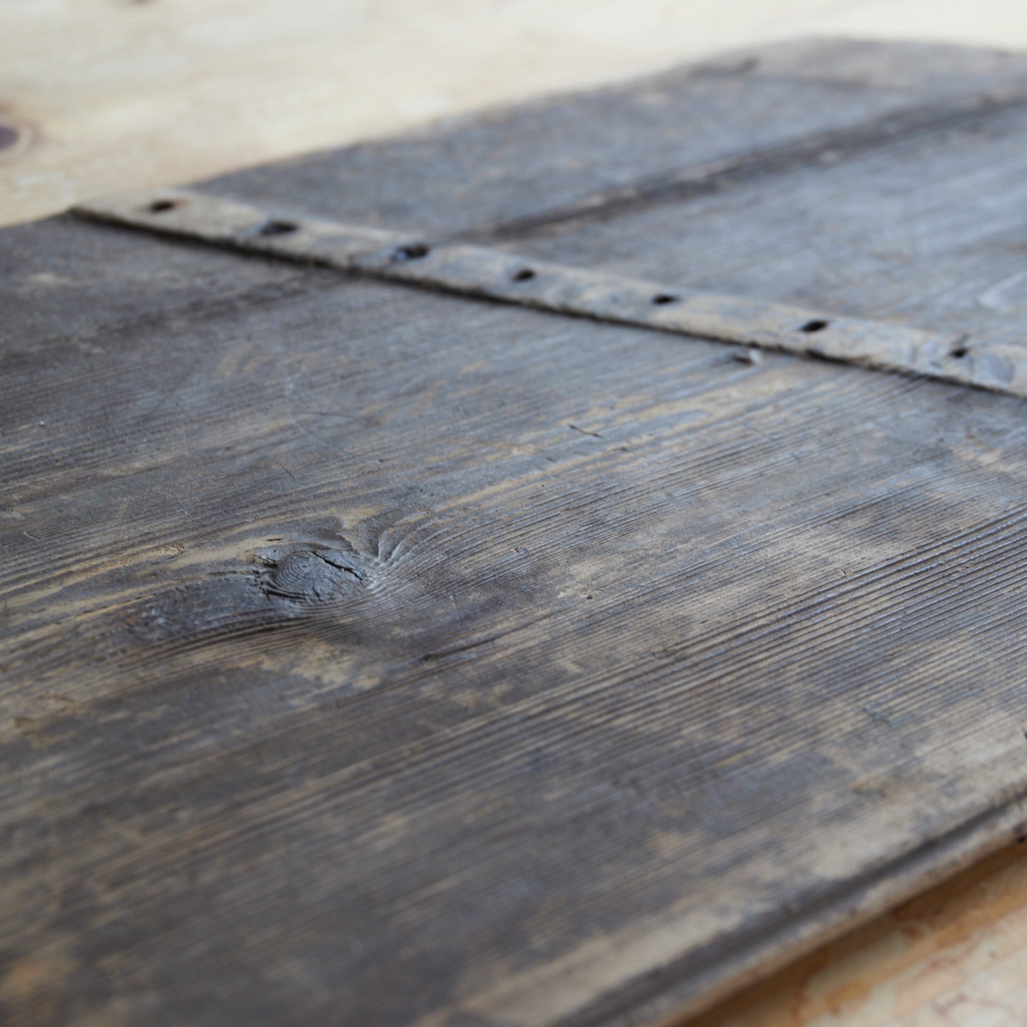 old wood well-dried boat board senchadai/flower stand edo period/1603-1867CE