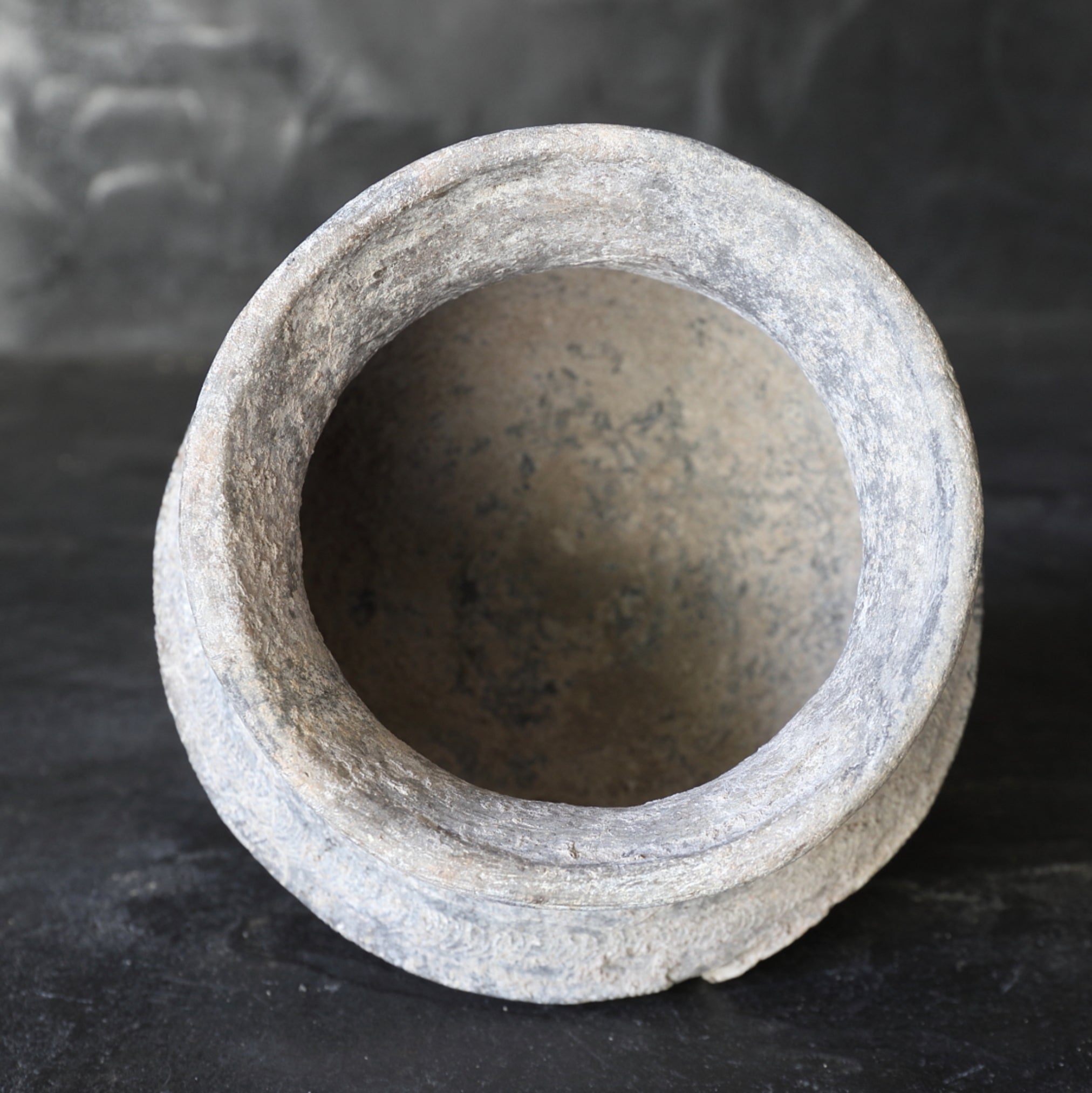 バンチェン 線刻文台付鉢形土器（古代：3–12世紀）