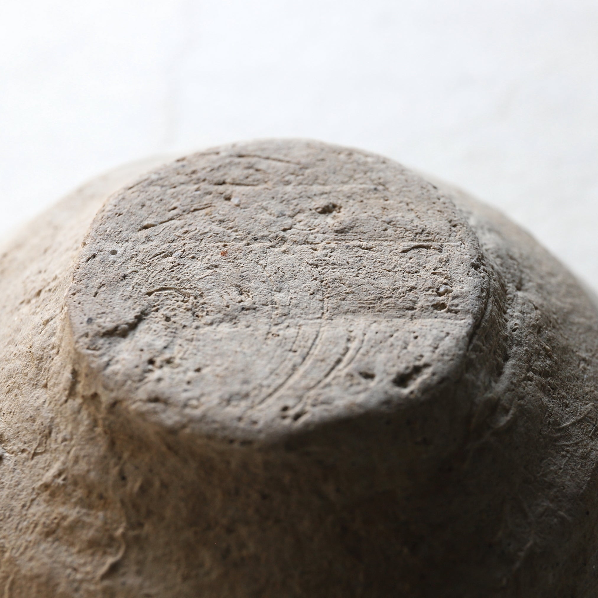 鎌倉時代 猿投窯 山皿 盃 a（1185–1333 CE） | 入蘆花（ロカニイル）