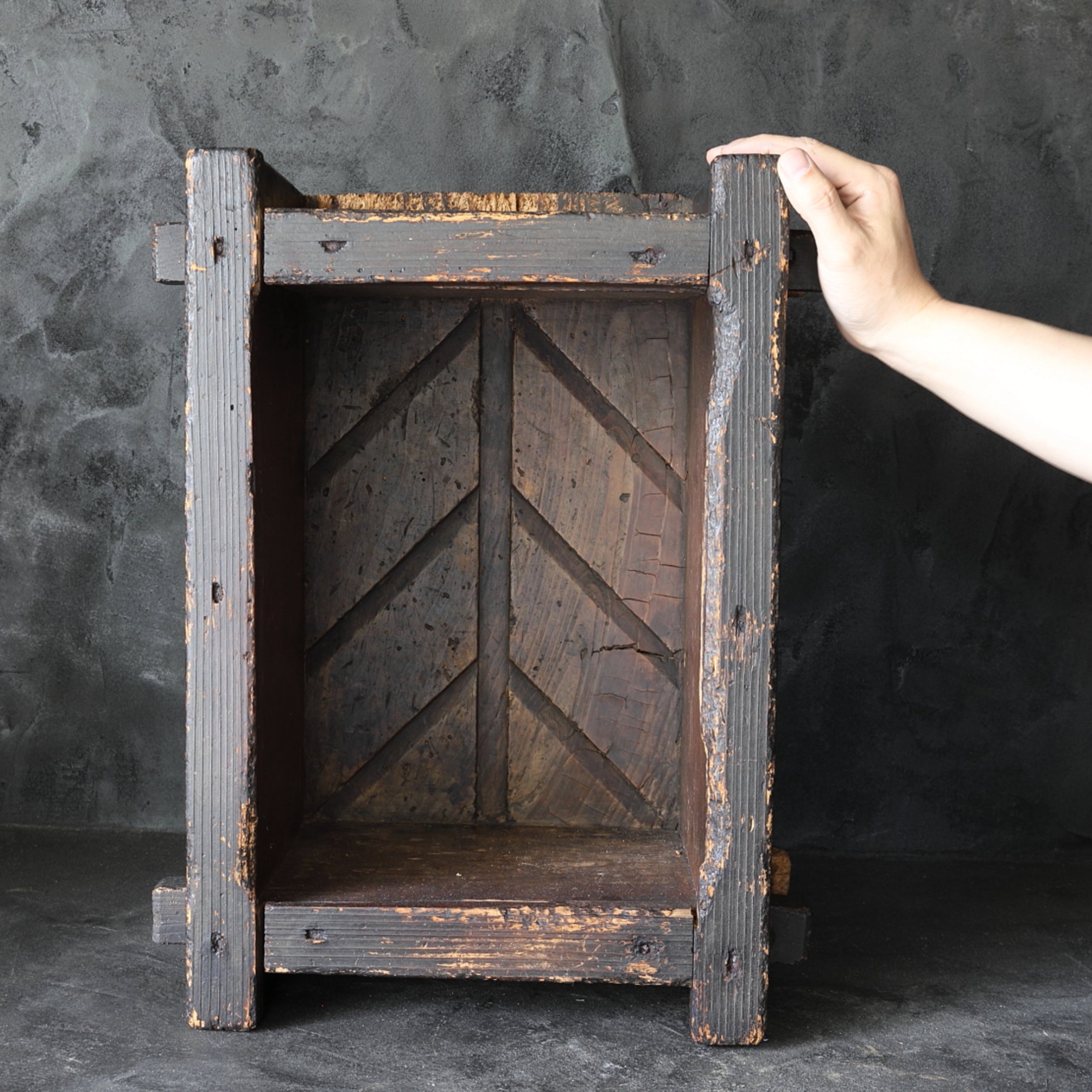 醤油絞り器　江戸時代から明治? 古民具 江戸–明治時代 醤油搾り（1603–1912CE） | 入蘆花（ロカニイル）