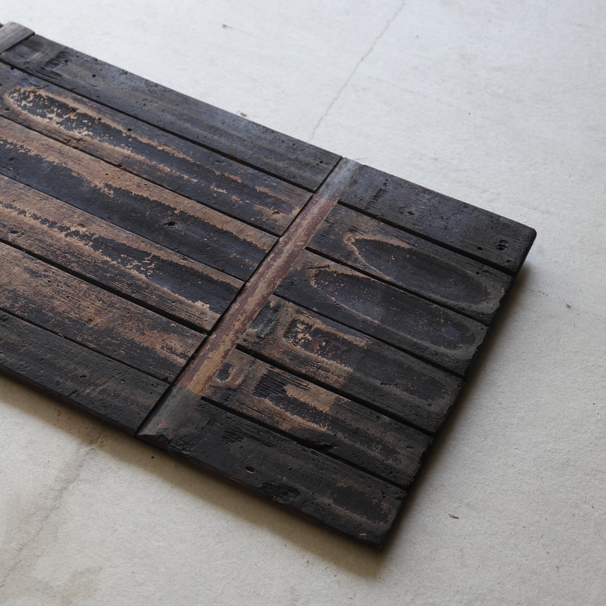 江戸時代 竹組敷板（1603–1867 CE） | 入蘆花（ロカニイル）