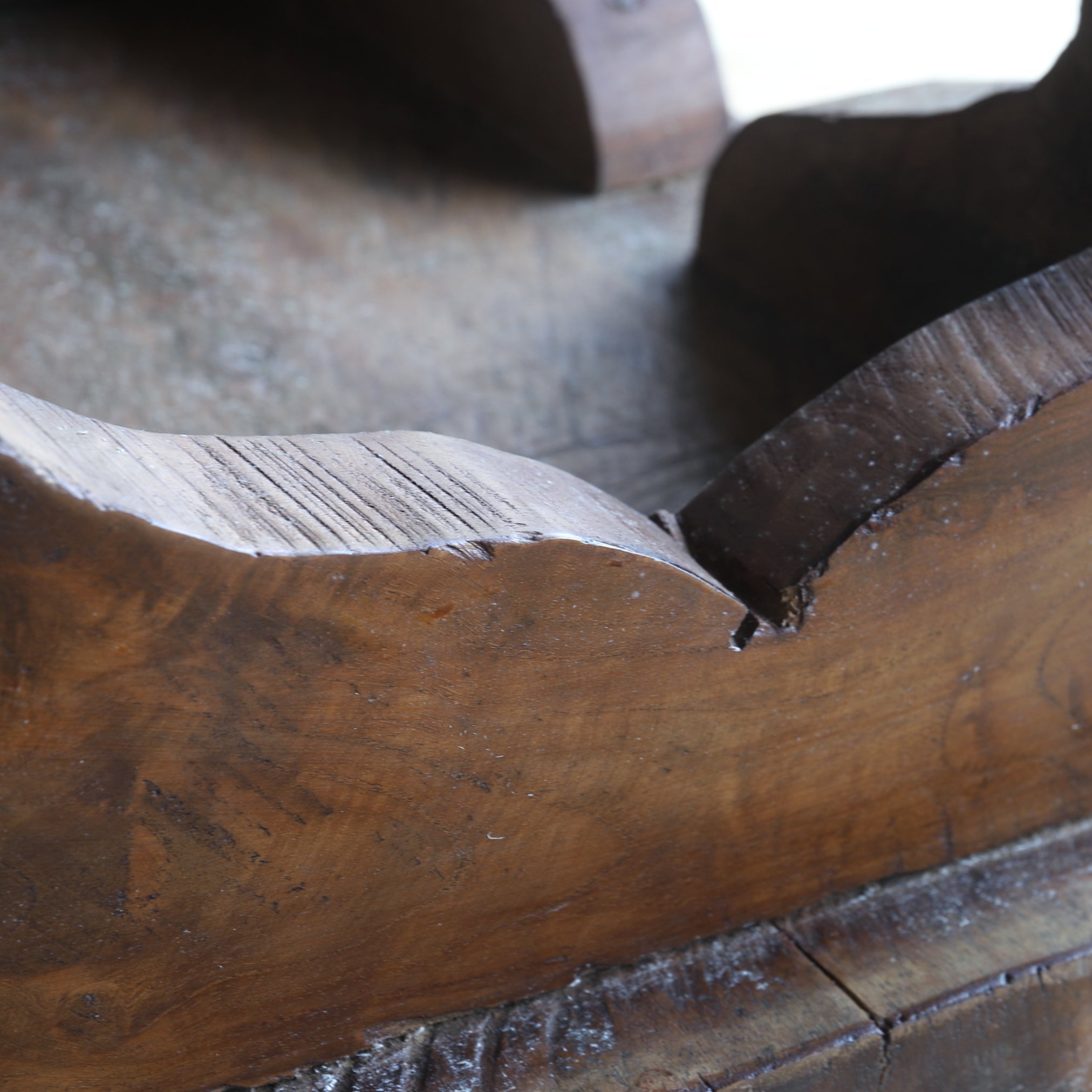 李朝 木台（1392–1897 CE） | 入蘆花（ロカニイル）