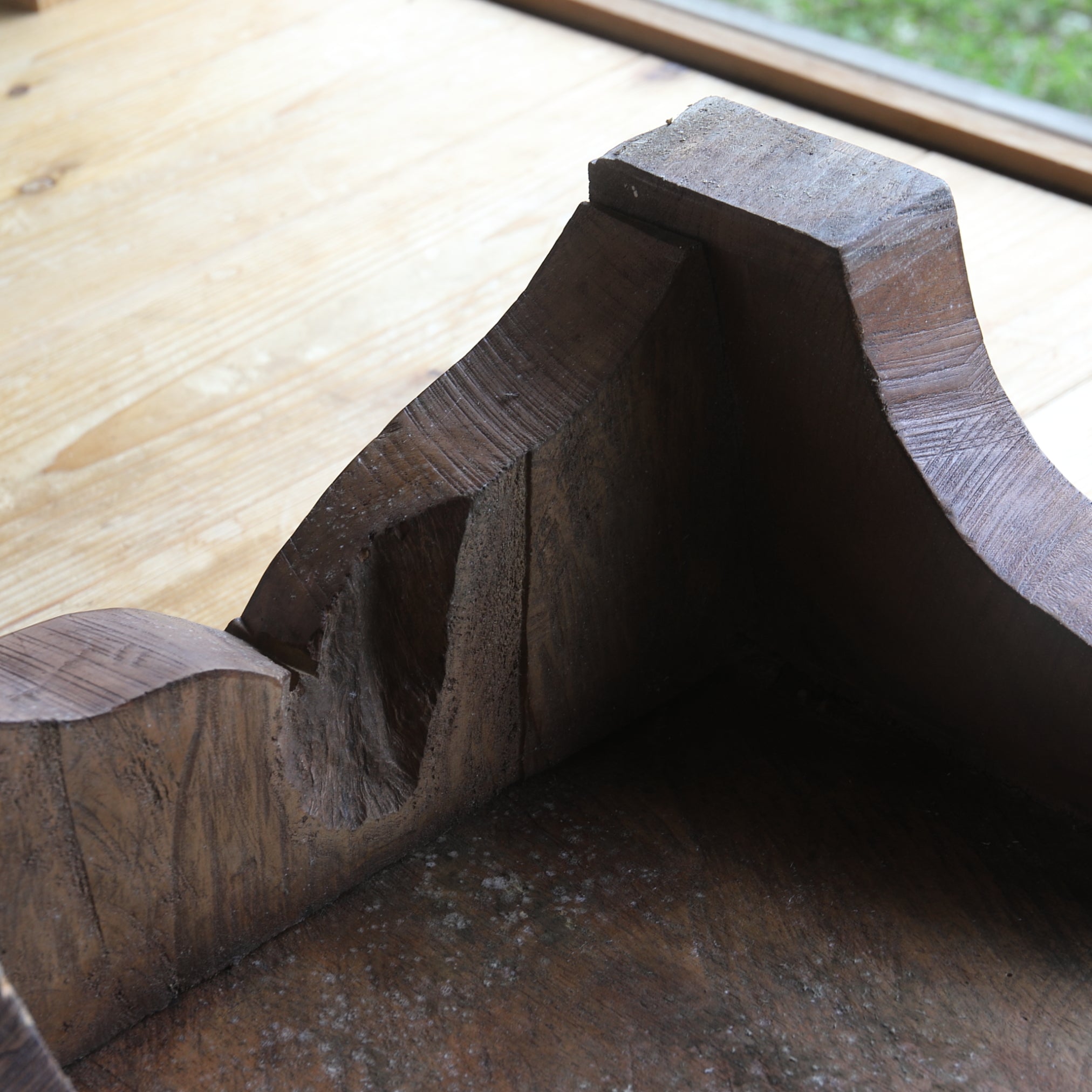 李朝 木台（1392–1897 CE） | 入蘆花（ロカニイル）